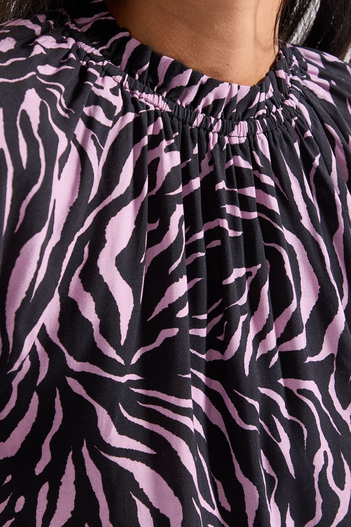 Dorothy Perkins Petite Frill Neck Shirred Cuff Blouse Pink image 5