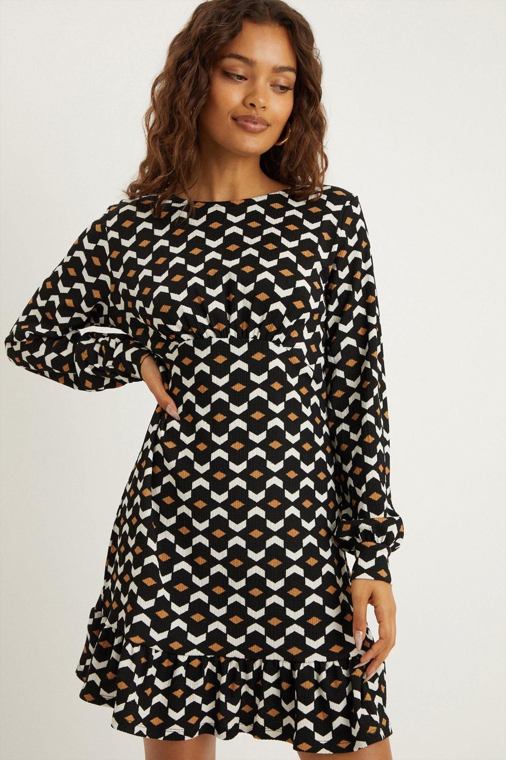 Dorothy Perkins Petite Geo Frill Hem Mini Dress Geo image 2