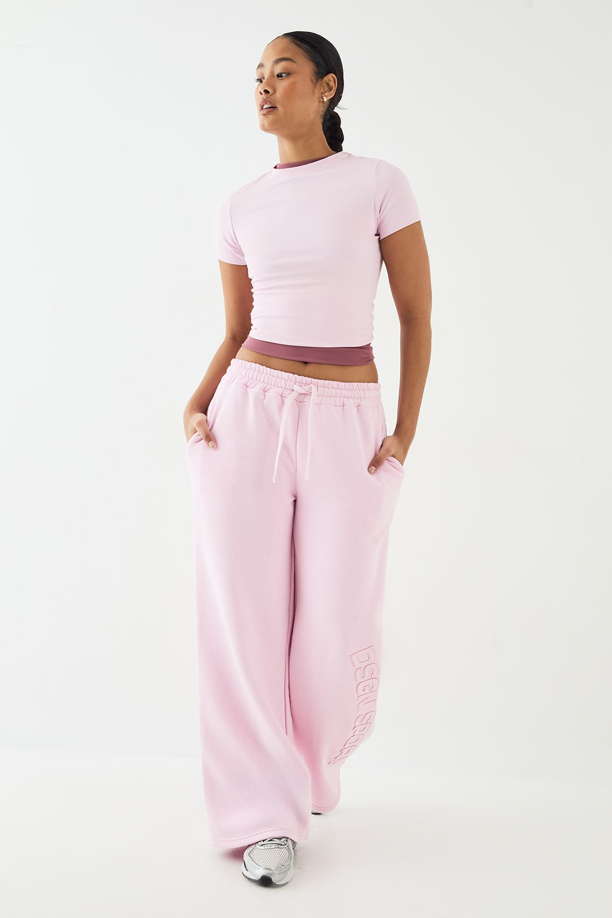 DSGN Studio DSGN Studio Self Fabric Applique Wide Leg Jogger Pink image 3