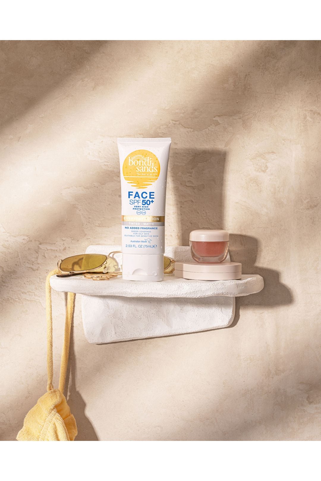 Bondi Sands Everyday Face Lotion Protective Tinted Cream for the Face for a Matt Look SPF 50+ 75ml Multi image 3