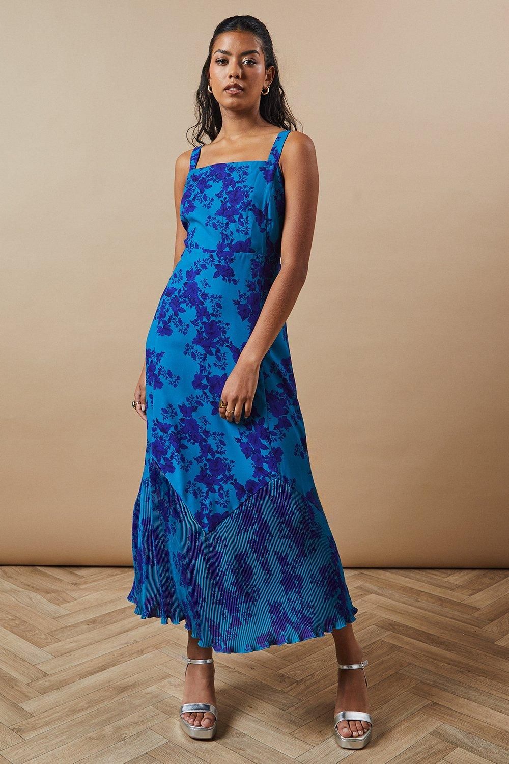 Oasis Petite Floral Pleated Hem Fishtail Midaxi Dress Green image 1