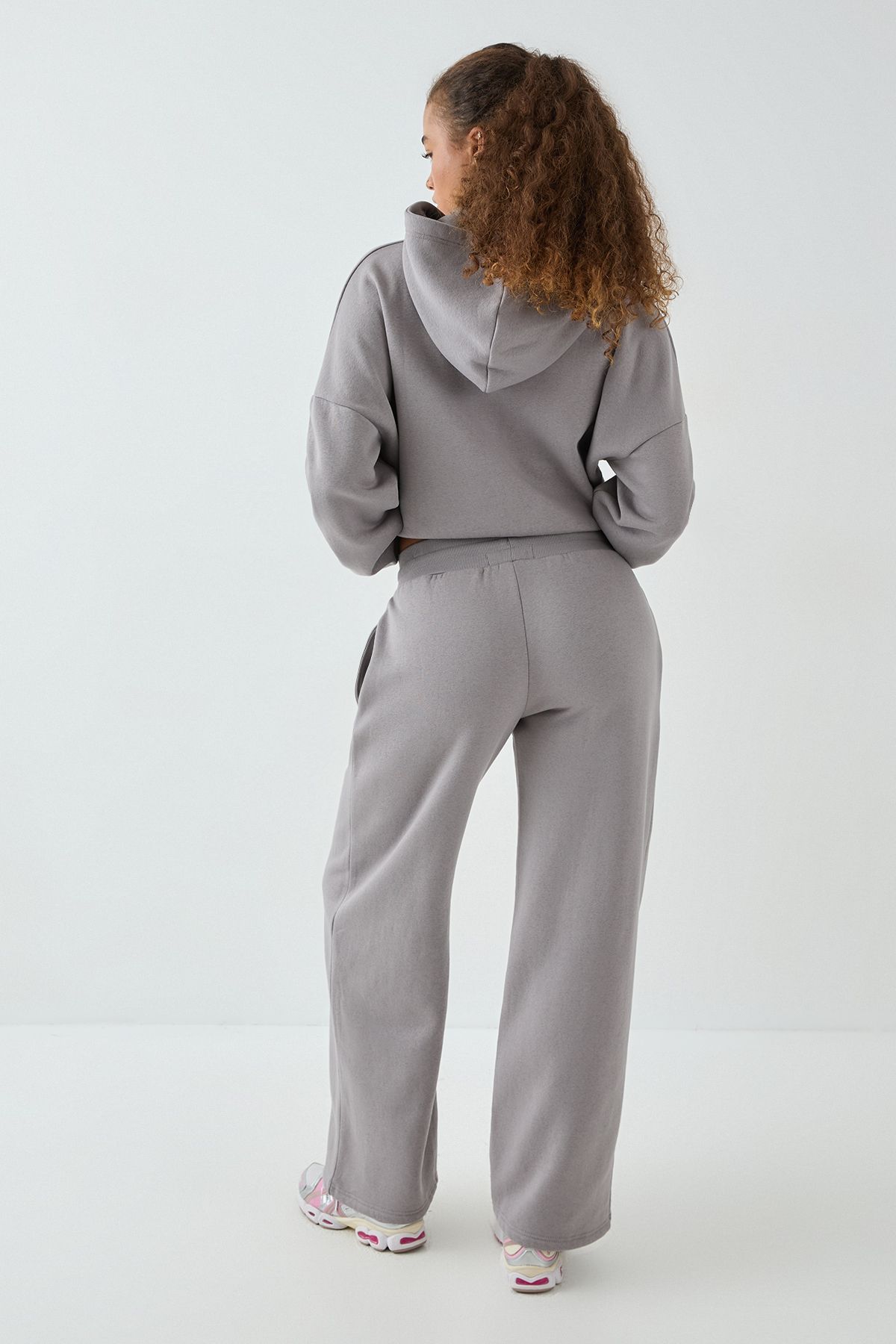 DSGN Studio DSGN Studio Deep Hem Boxy Crop Zip Through Hooded Tracksuit Charcoal image 2