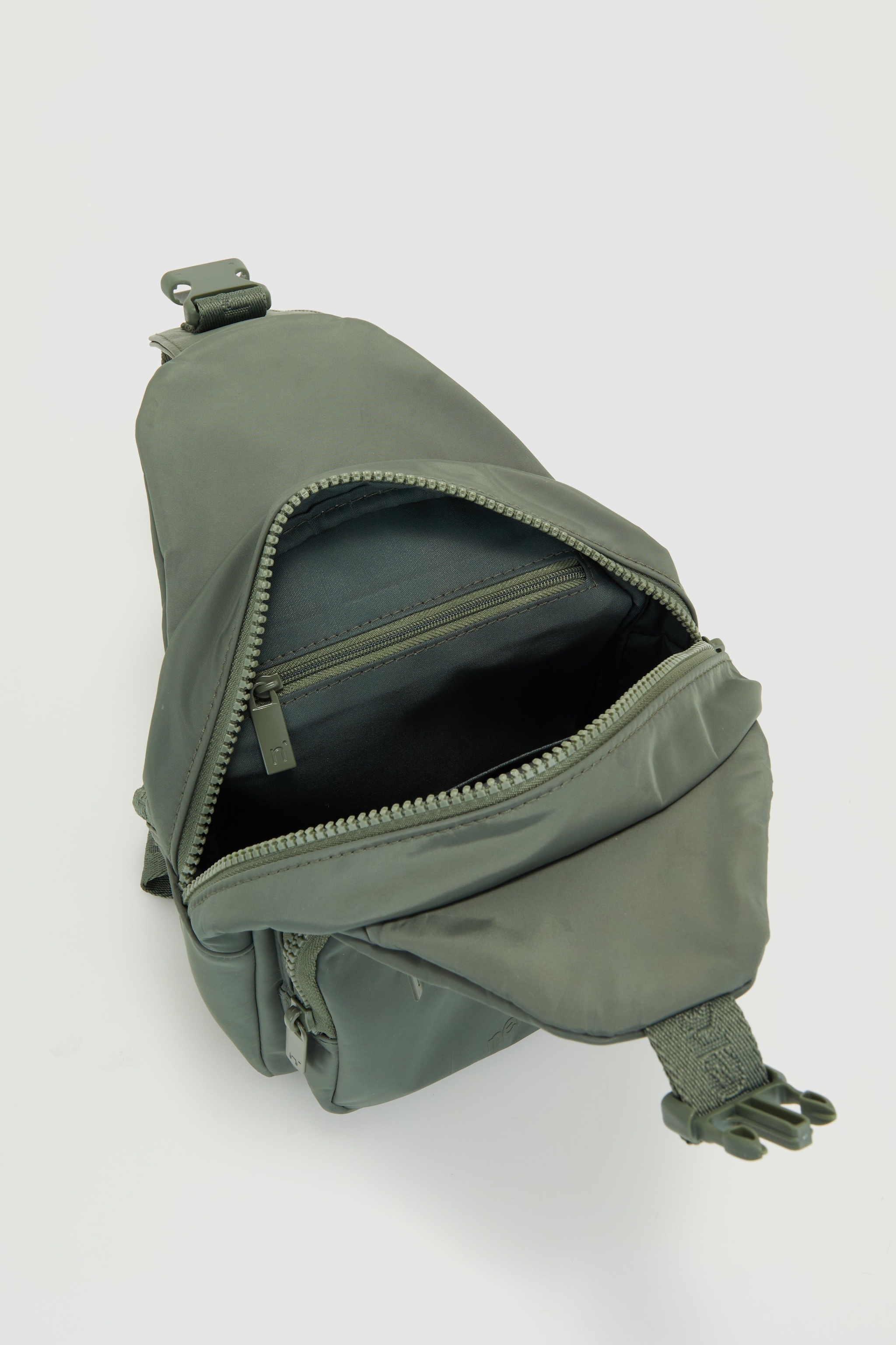 Nere Travel Seeker Sling Bag image 3