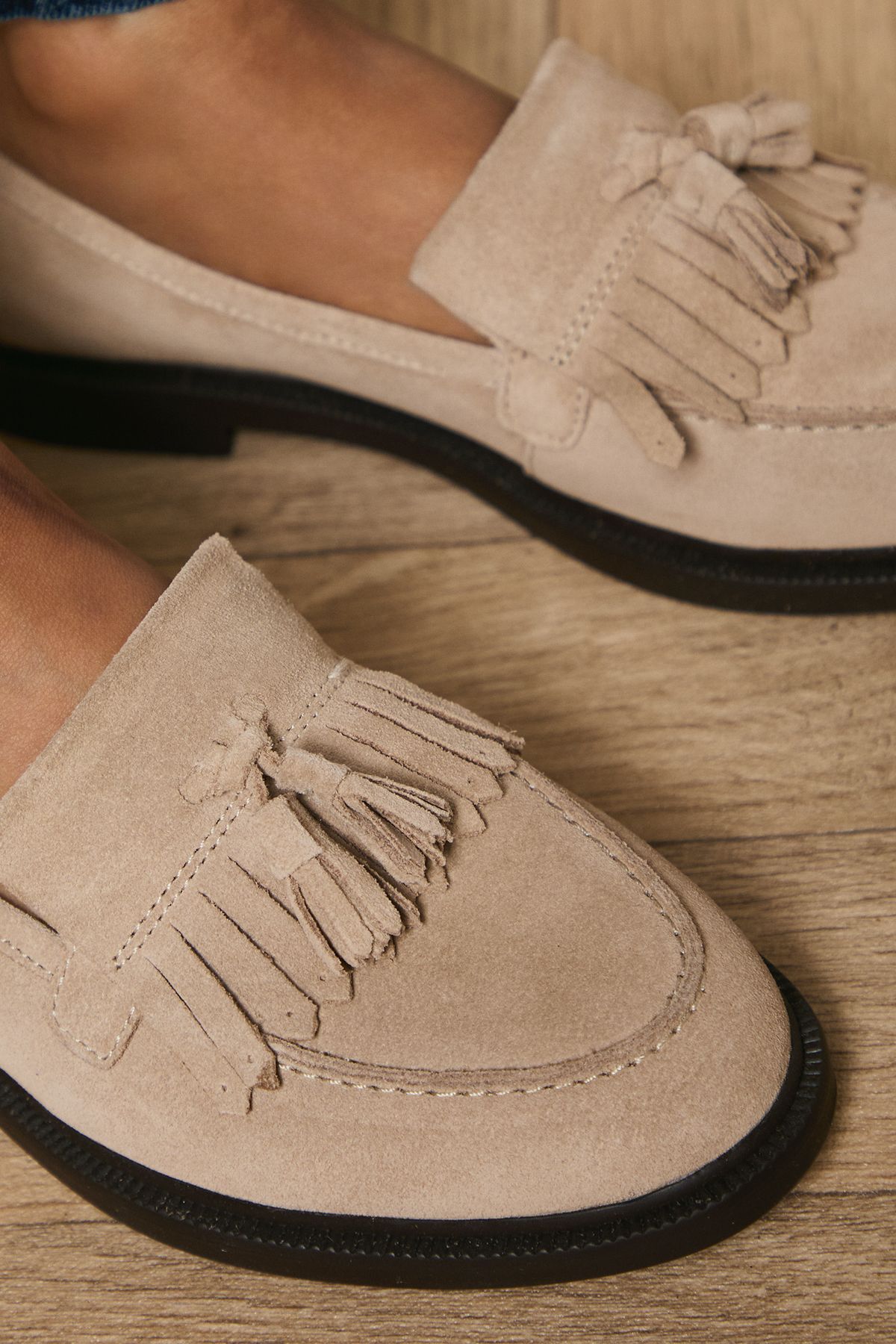 Oasis Brighton Suede Tassel Loafers Beige image 4