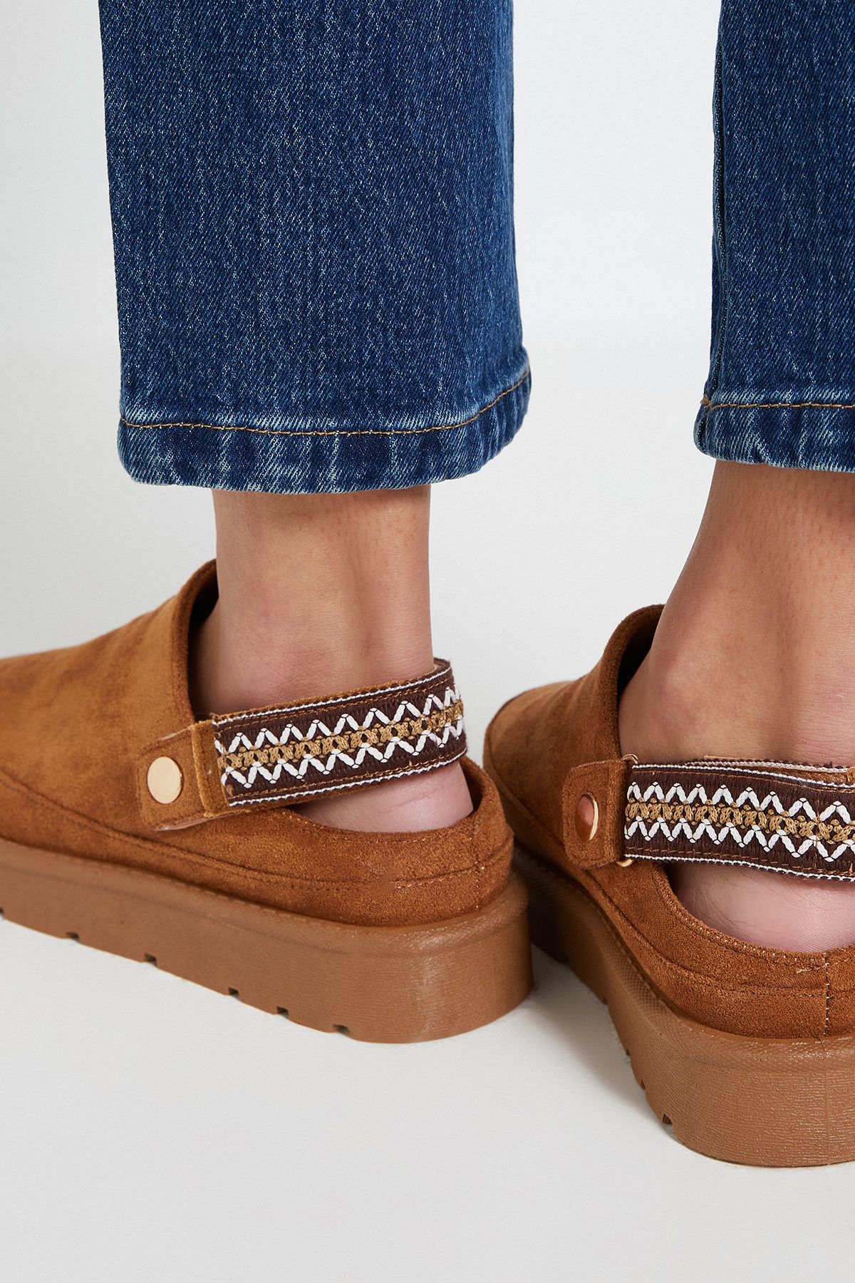 Dorothy Perkins Zinnias Faux  Slingback Closed Toe Cosy Mules Chestnut image 4