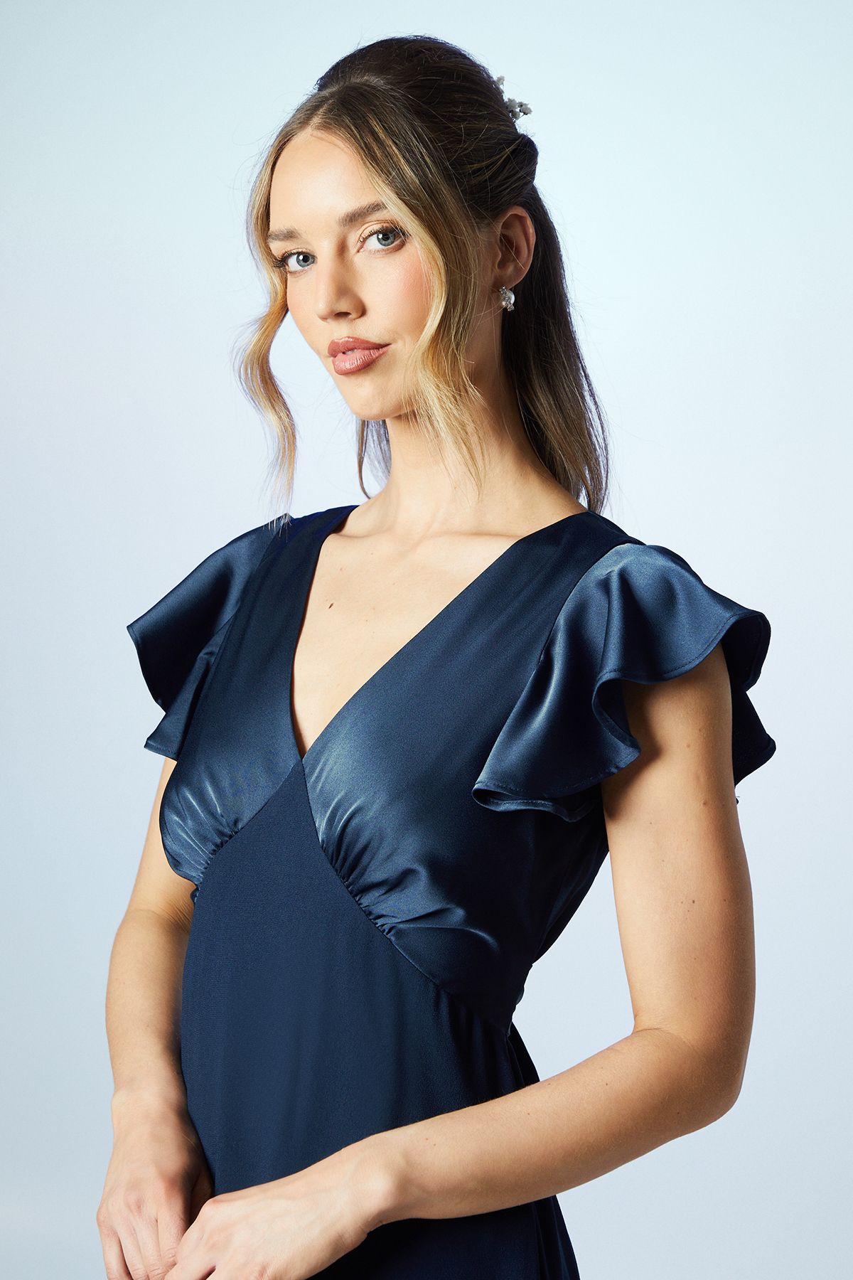 Coast Coast Honoured V Neck Angel Short Sleeve Satin Maxi Bridesmaid Dress Navy image 4