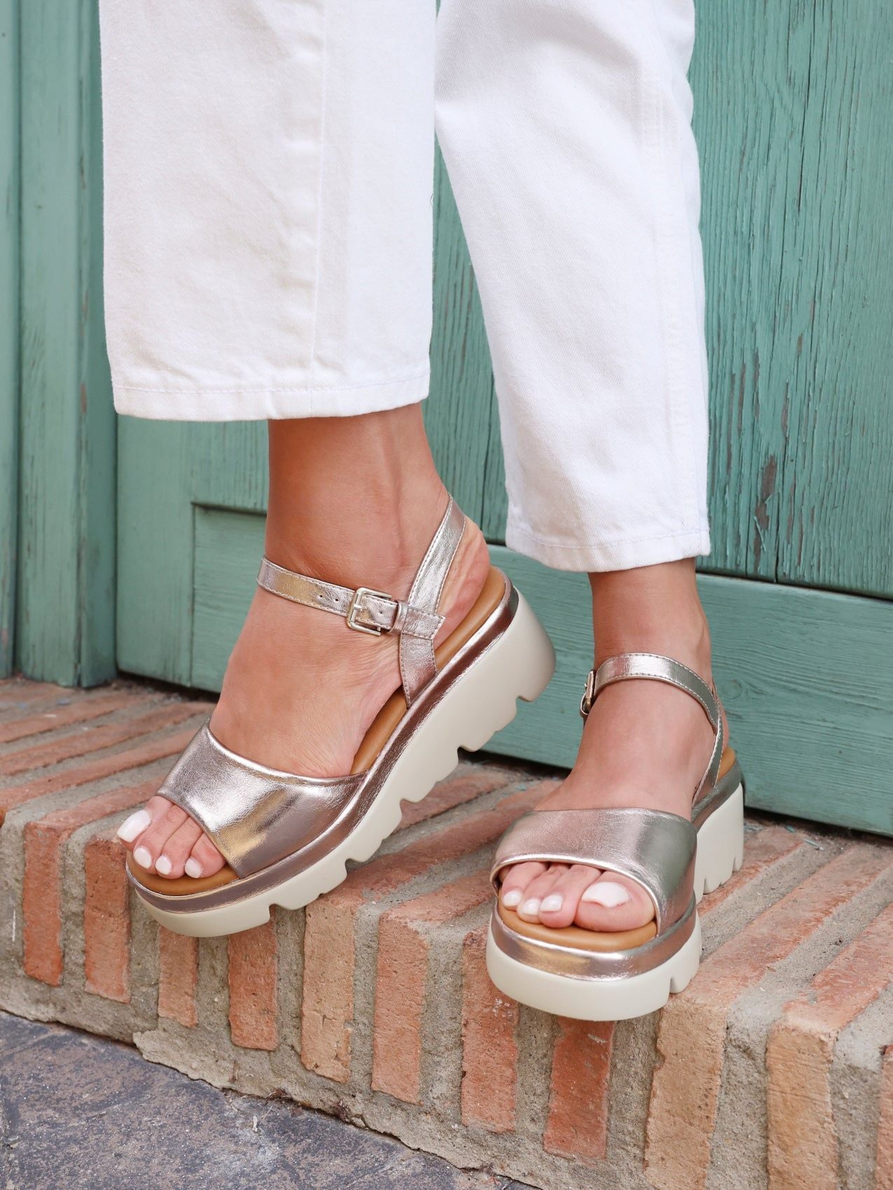 Linzi Nyla Rose Gold Faux Leather Platform Cleated Sole Flatform Sandal image 2