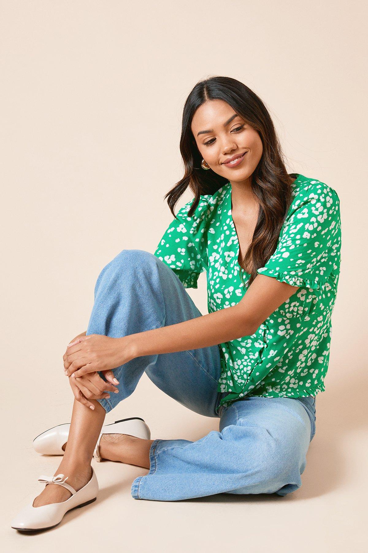 Dorothy Perkins Green Floral Button Up Frill Detail Top Green image 2