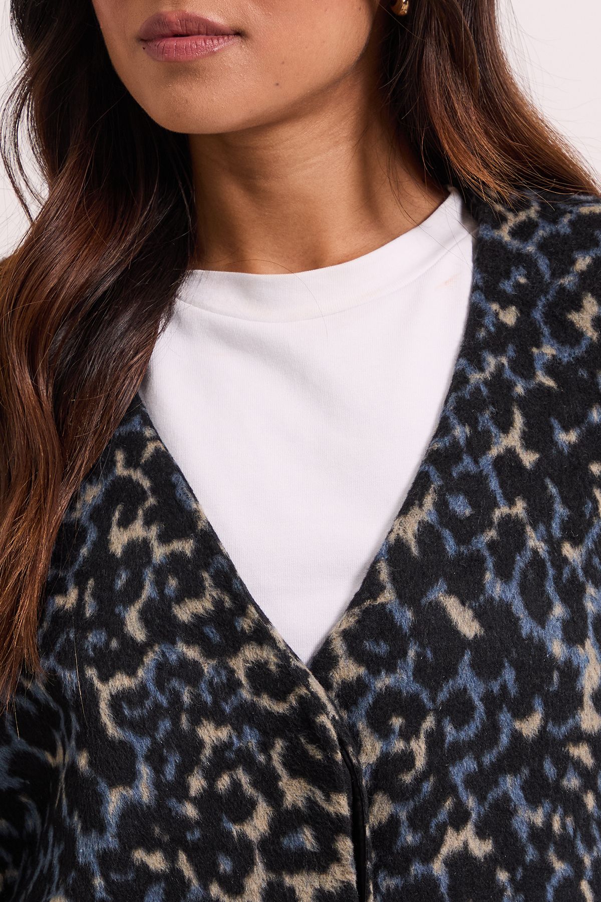 Dorothy Perkins Petite Short Collarless Animal Print Coat Blue image 5