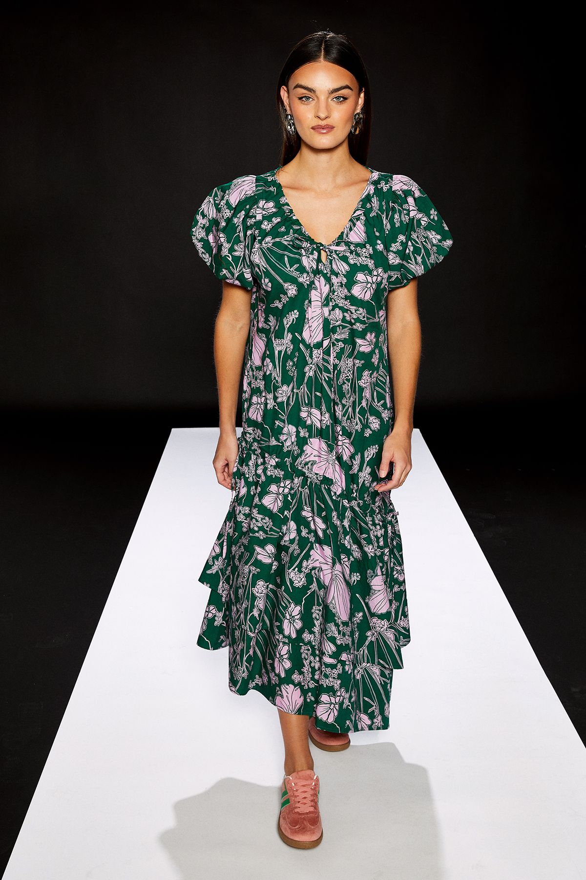 RUNWAY 1.8.1.8 Runway 1.8.1.8 Short Puff Sleeve Asymmetric Hem Midi Dress Green