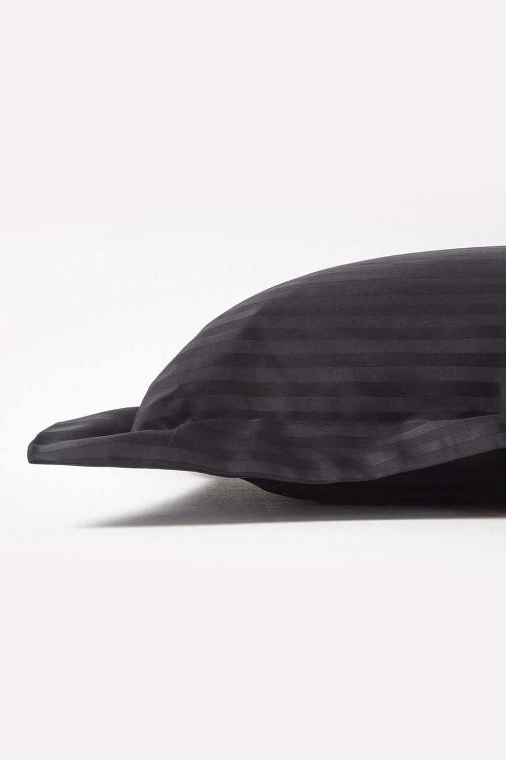 Homescapes Egyptian Cotton Ultrasoft King Size Oxford Pillowcase 330 TC image 2