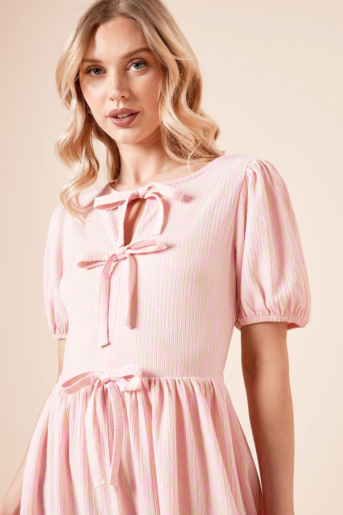 Dorothy Perkins Pink Animal Bow Tie Front Puff Sleeve Jersey Midi Dress Pink image 4
