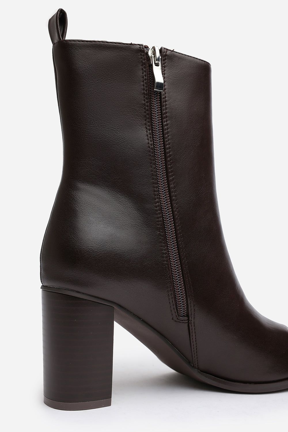 Where's That From 'Greta' Faux Leather Pointed Toe Ankle Boots With Block Heel image 4