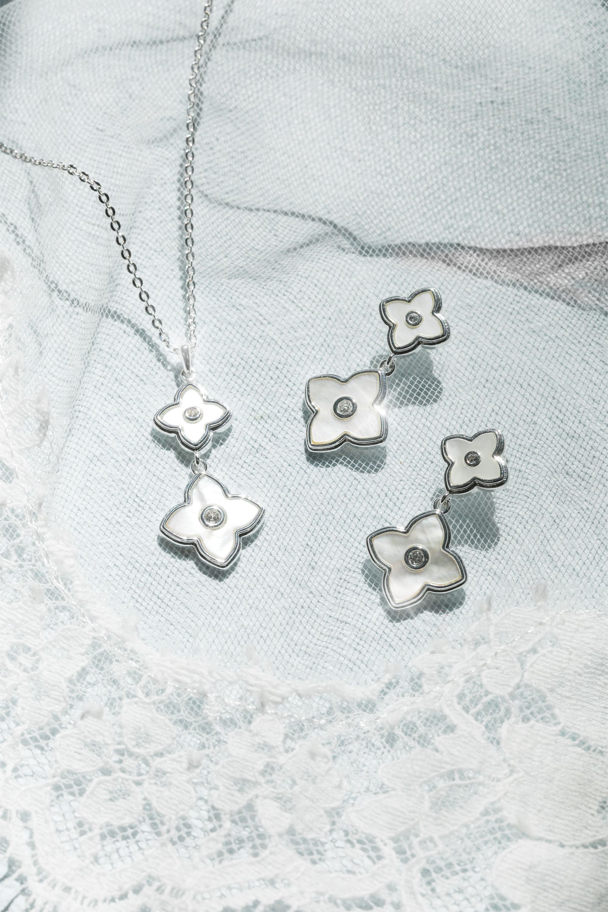 Jon Richard Silver Plated And Mother Of Pearl Clover Pendant image 2