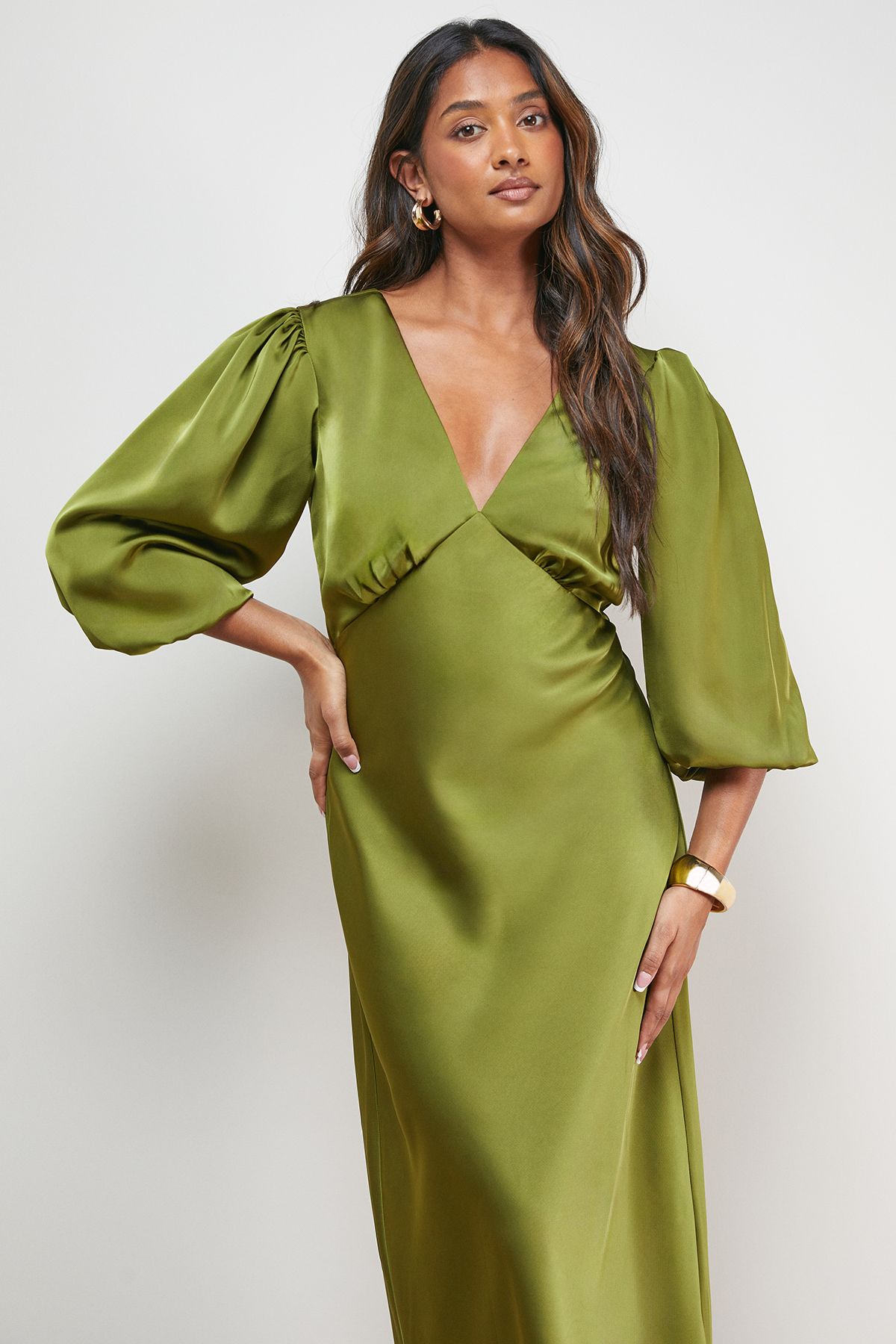Oasis Satin V Neck Balloon Sleeve Bias Midi Dress Olive image 4