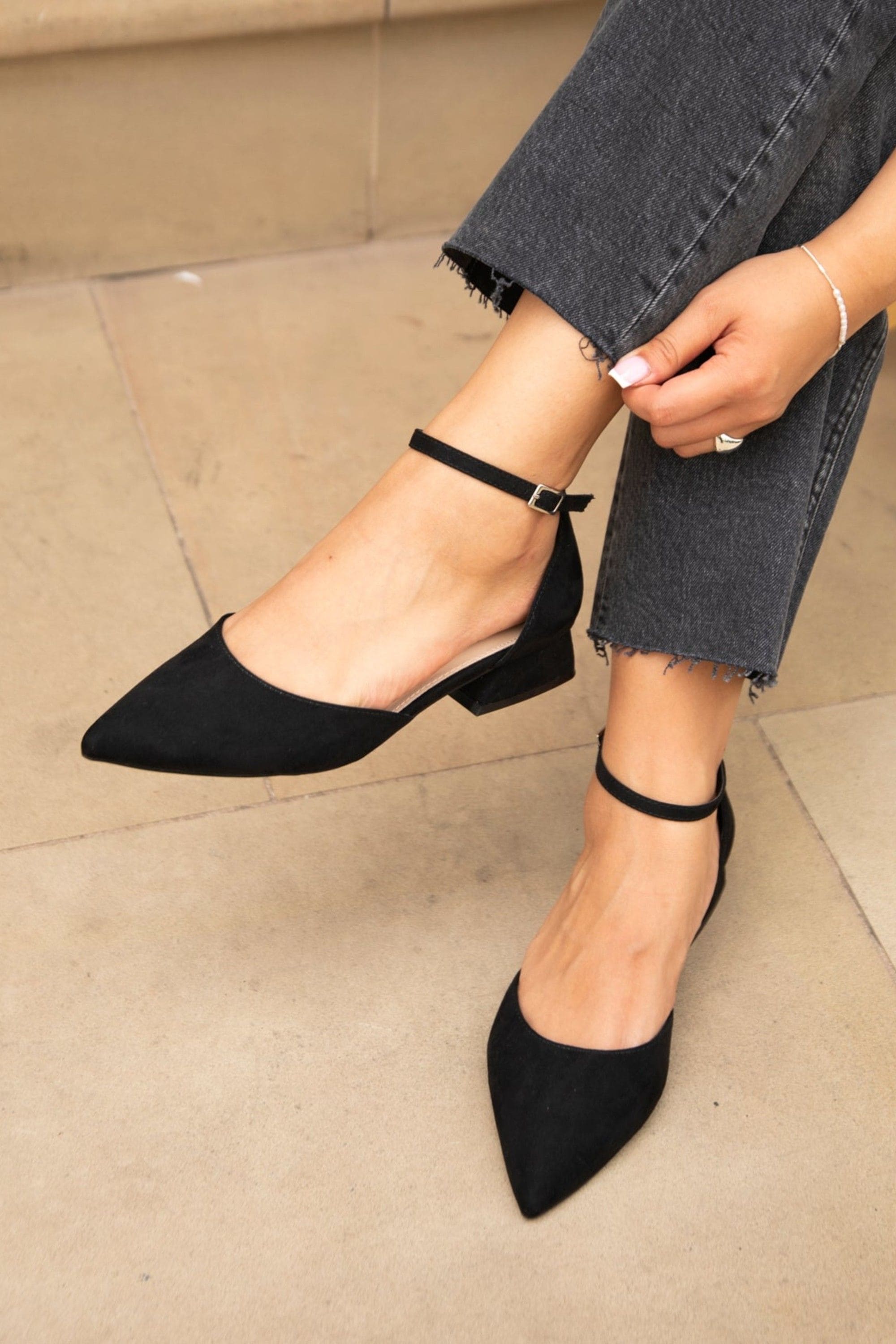 Linzi Dolly Wide Fit Black Faux Suede Low Block Court Heel image 6
