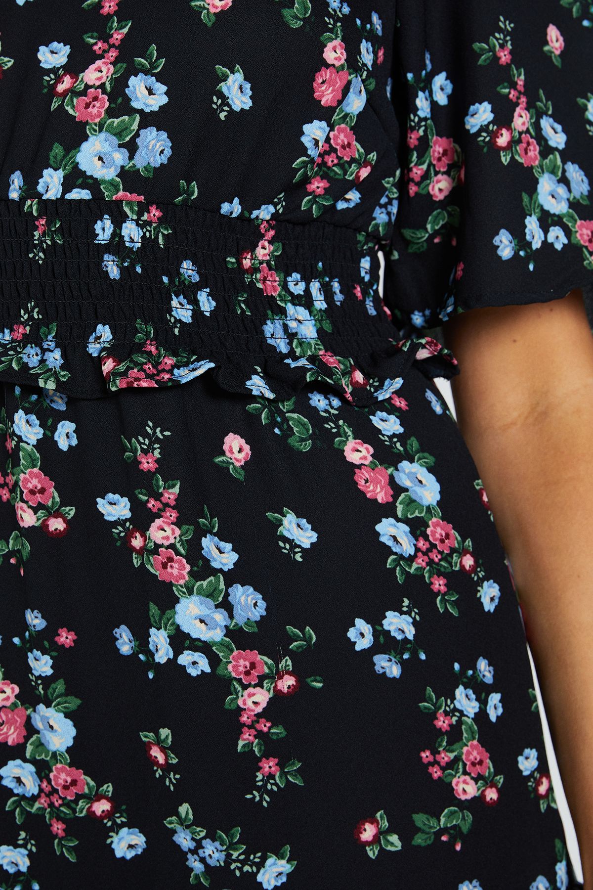 Dorothy Perkins Black Ditsy Shirred Waist Angel Sleeve Tiered Maxi Dress Black image 5