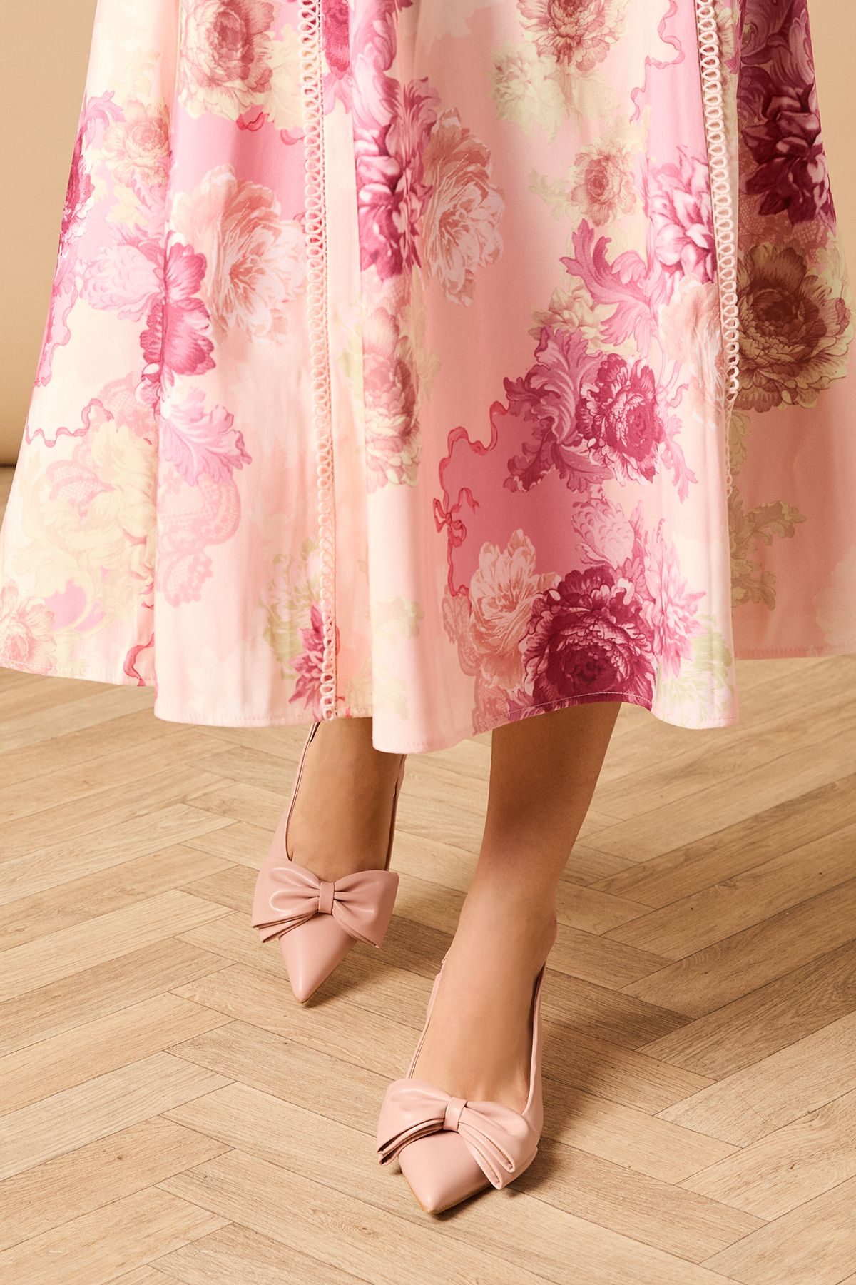 Oasis Chiara Faux Leather Bow Detail Slingback Kitten Heel Court Shoes Pink image 2