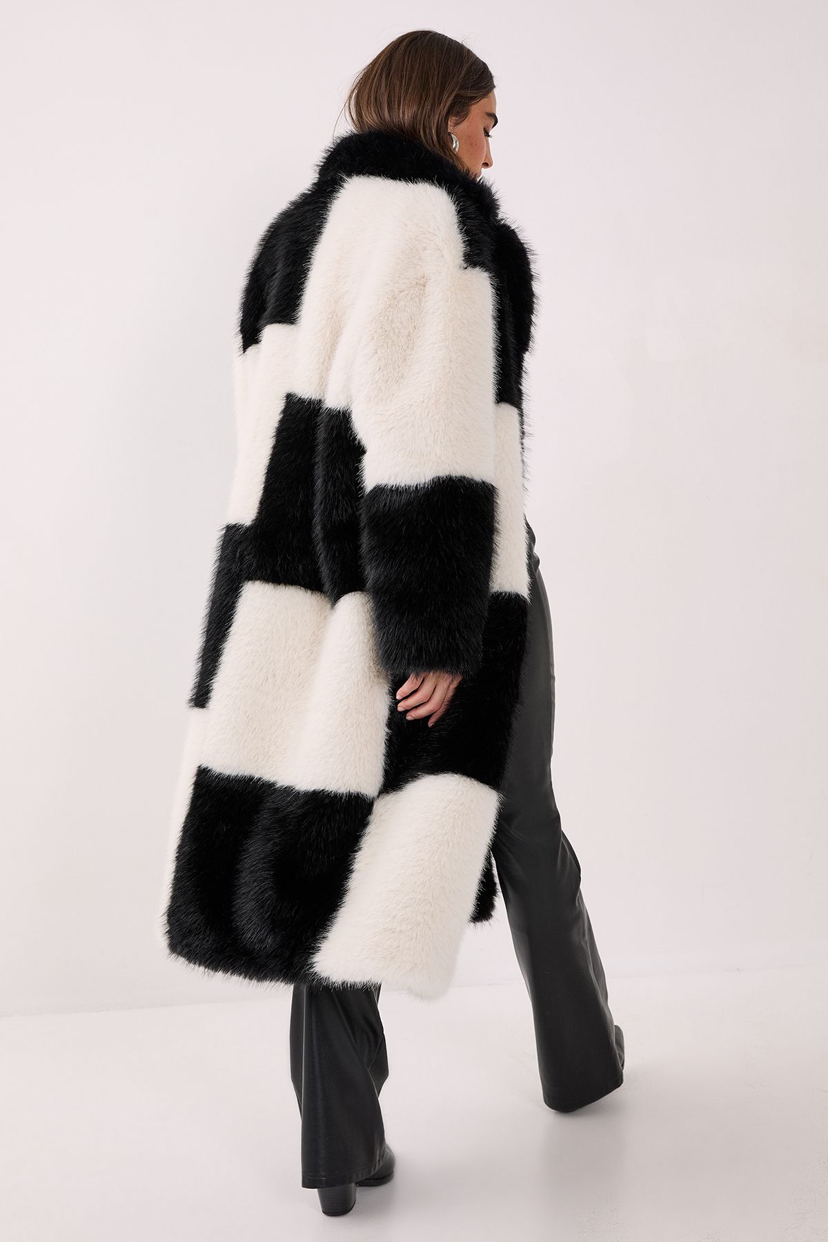 NastyGal Mono Check Collared Faux Fur Coat Mono image 4