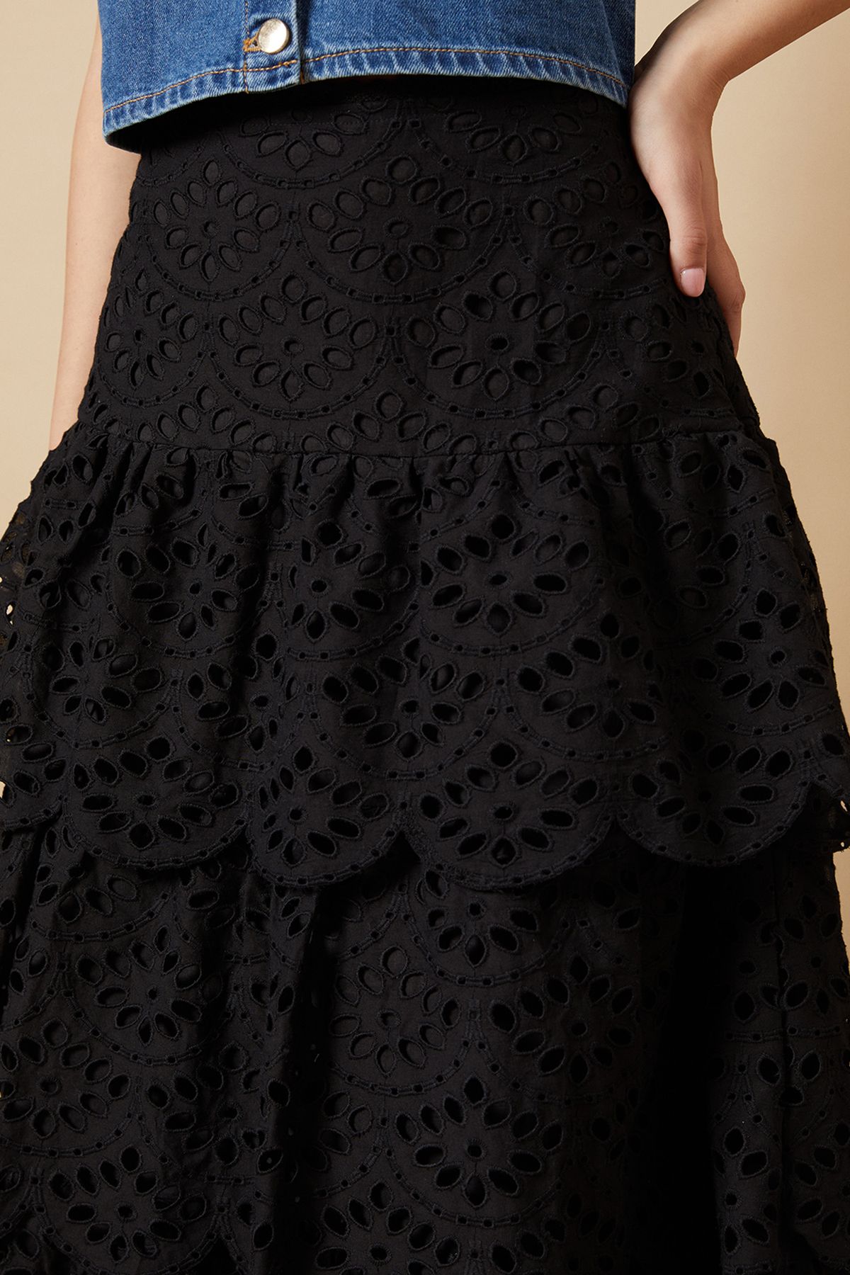 Oasis Broderie Tiered Midi Skirt Black image 5