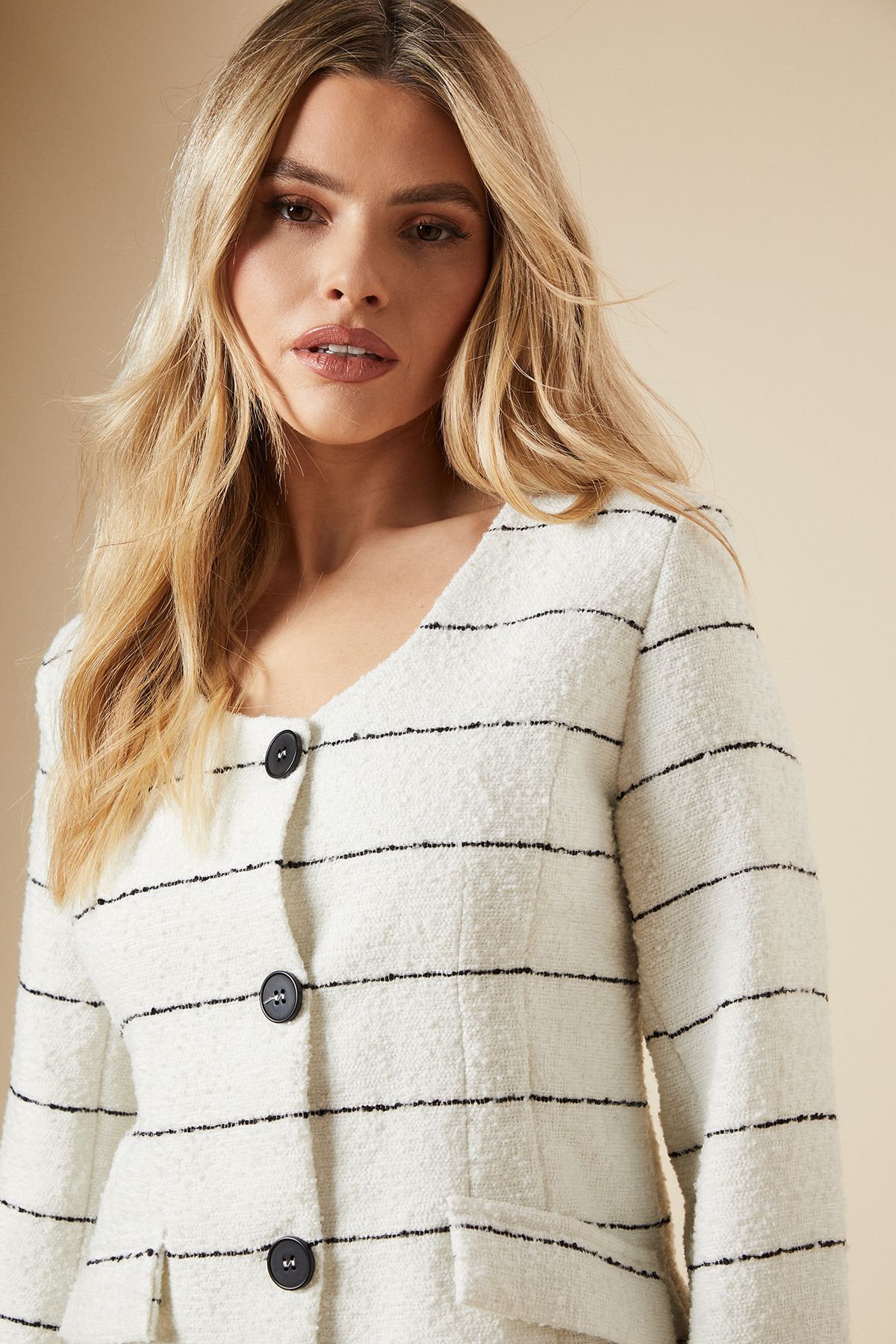 Dorothy Perkins Scoop Neck Single Breasted Blazer Ivory image 4