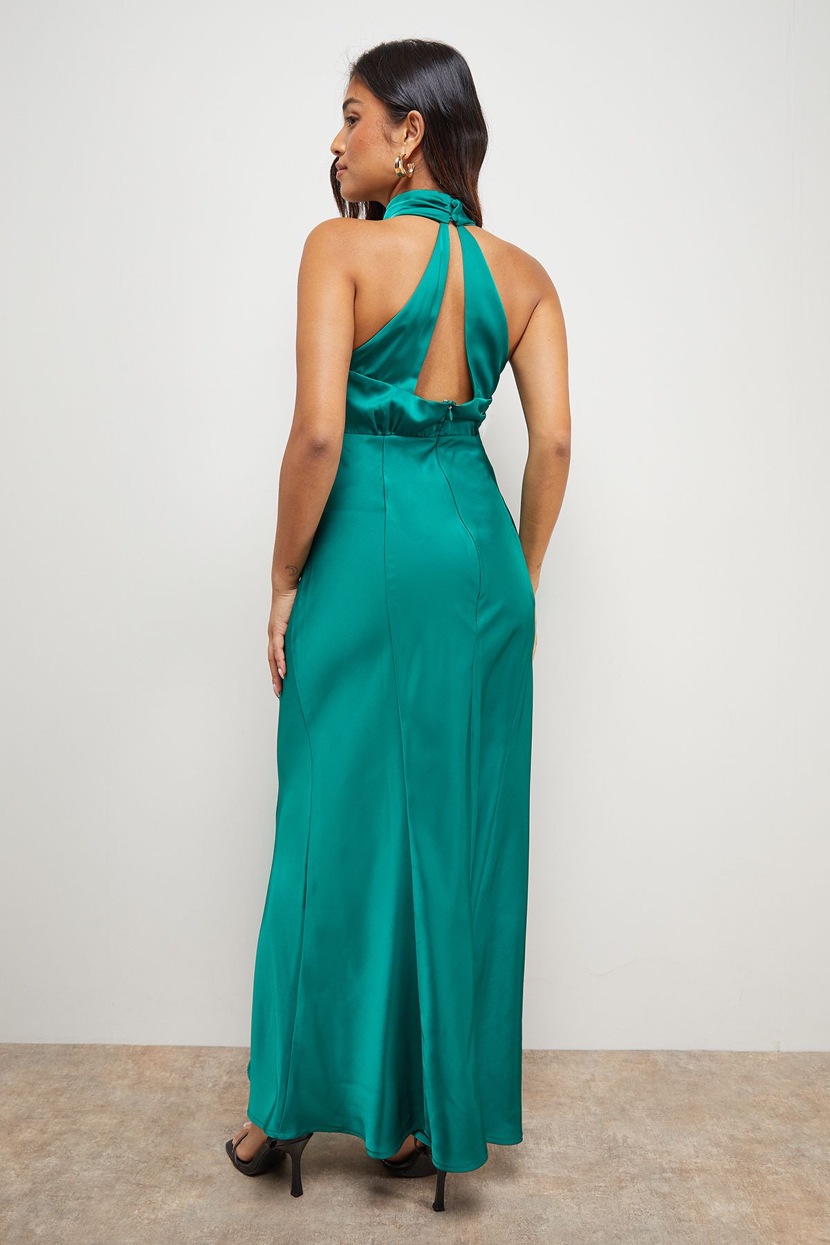 Oasis Petite Satin Halterneck Bias Midi Dress Green image 3