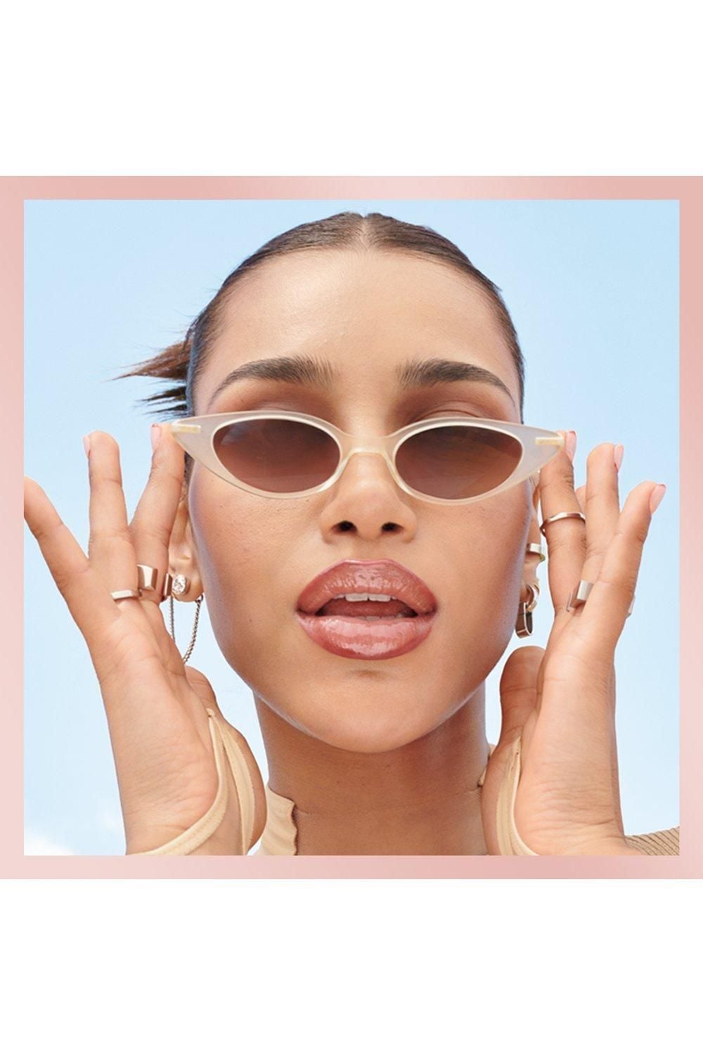 Maybelline Maybelline Lifter Liner Lip Liner with Hyaluronic Acid On It image 2