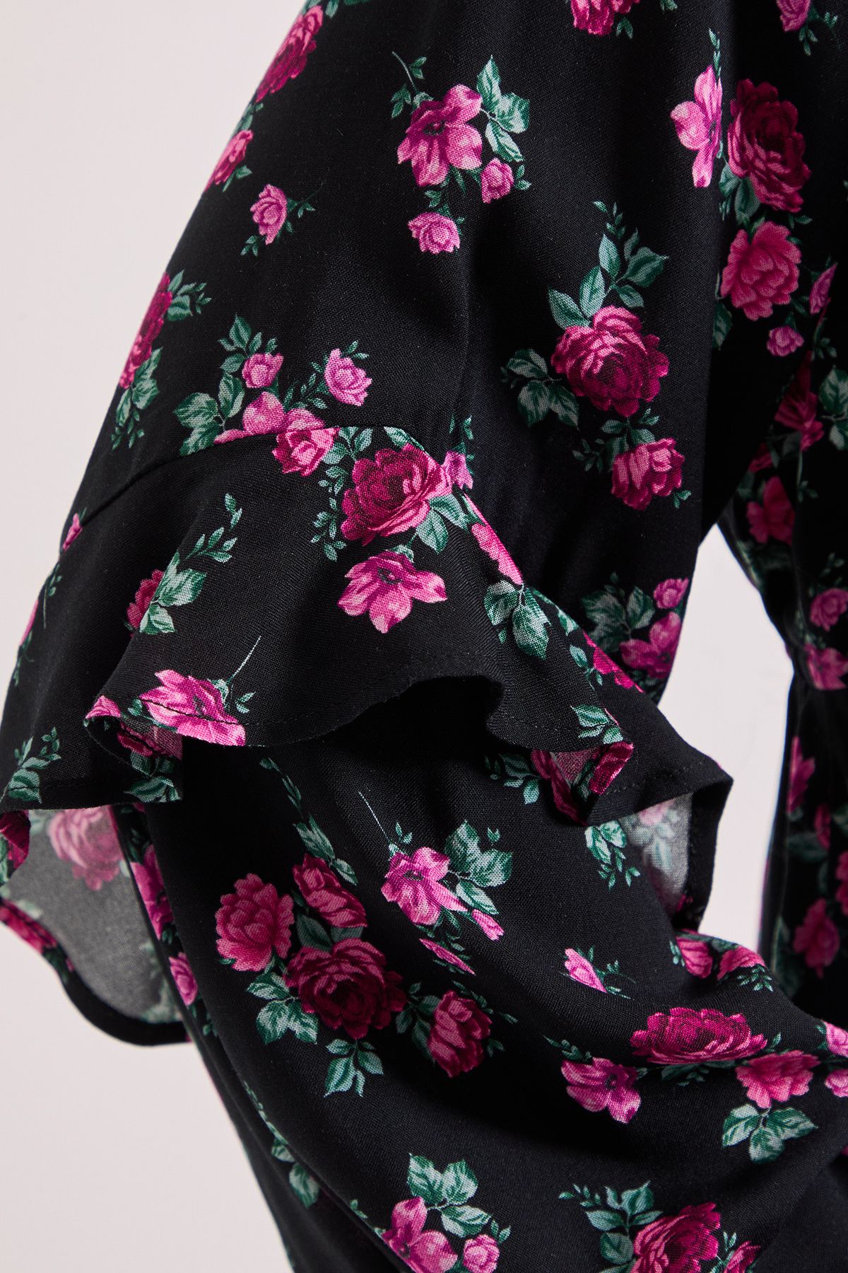 Dorothy Perkins Petite Black Floral Ruffle Blouson Sleeve Empire Seam Blouse Pink image 5