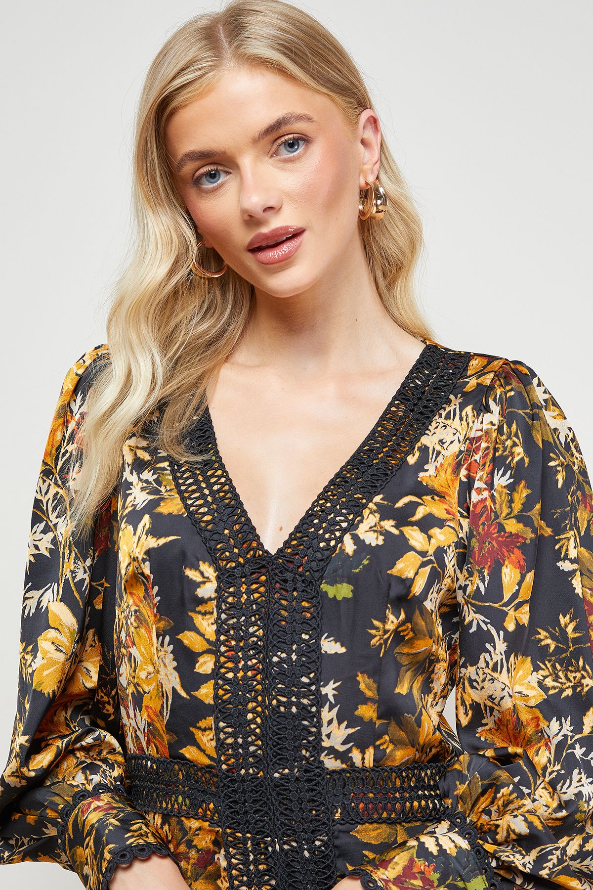 Oasis Printed Lace Trim Detail High Low Hem Midi Dress Floral image 3