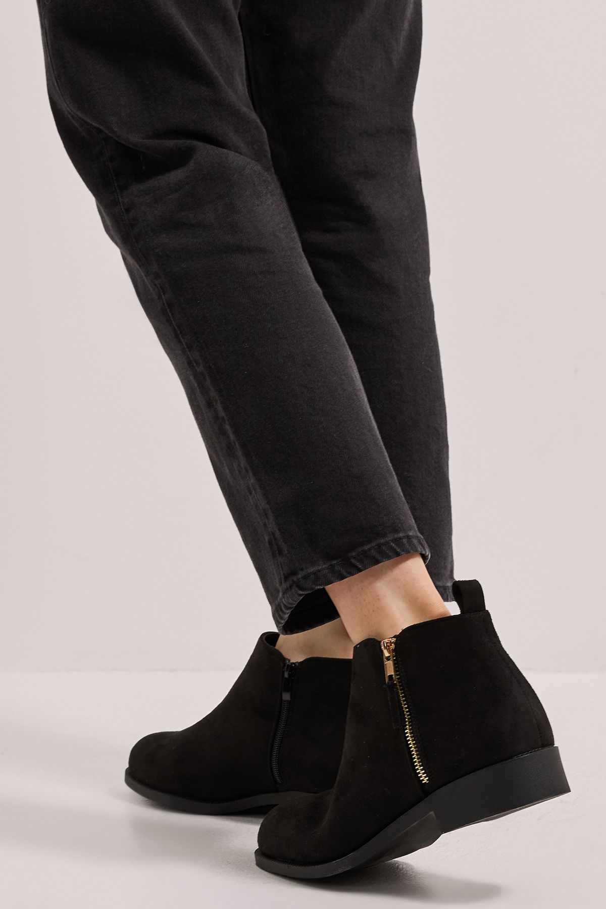 Dorothy Perkins Maddy Side Zip Flat Ankle Boots Natural Black image 4