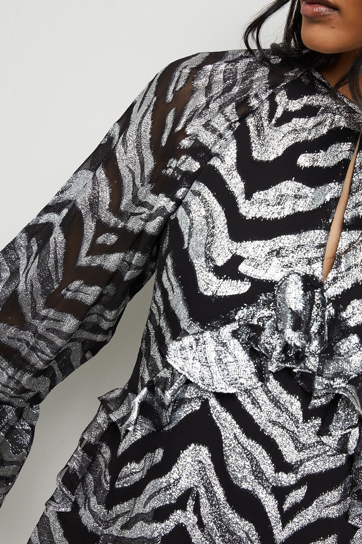 Warehouse Flippy Hem Volume Sleeve Viscose Zebra Jacquard Dress Black image 5