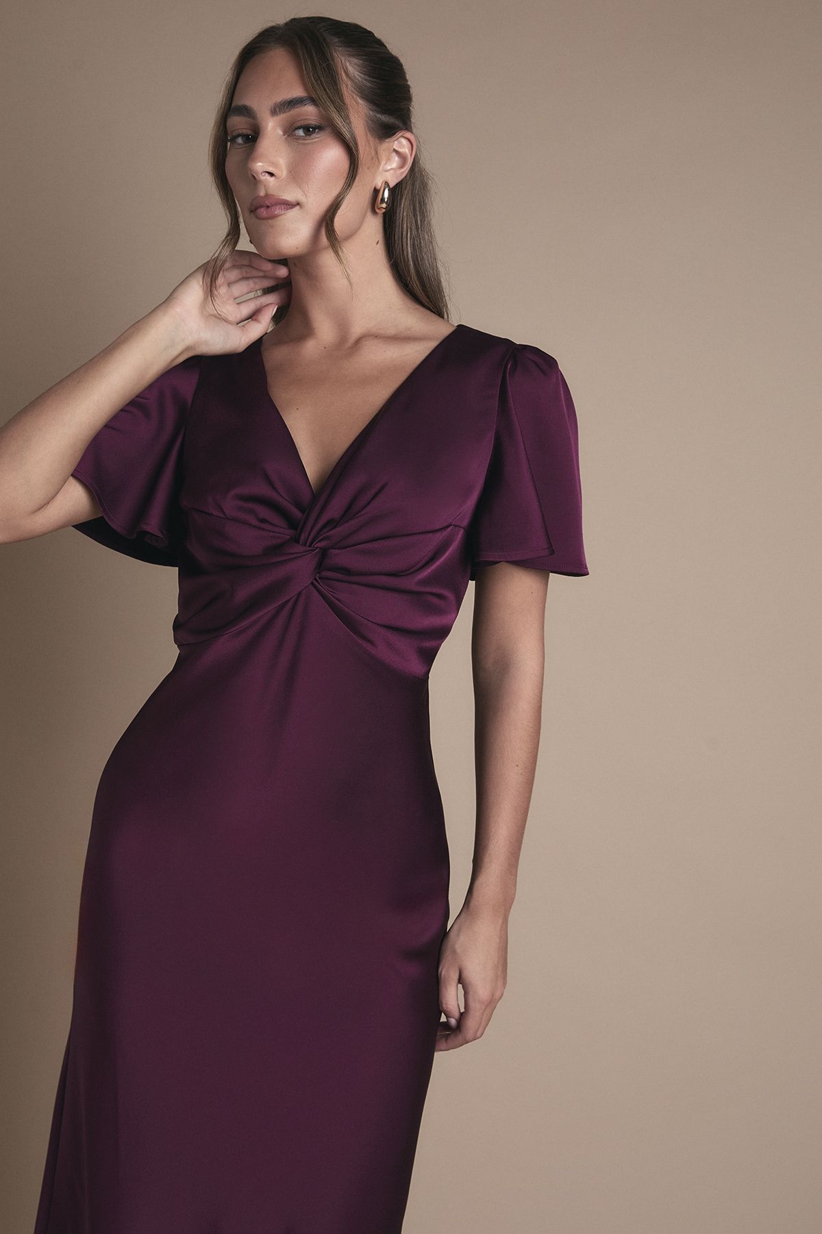 Oasis Satin Twist Front Angel Sleeve Midi Bridesmaid Dress Grape image 3