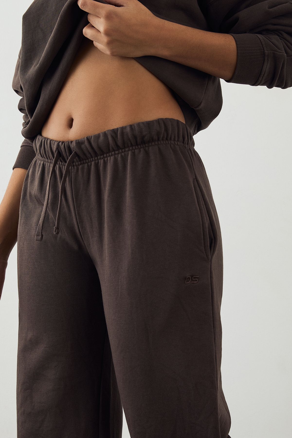 DSGN Studio DSGN Studio Premium Heavyweight Washed Straight Leg Jogger Chocolate image 4