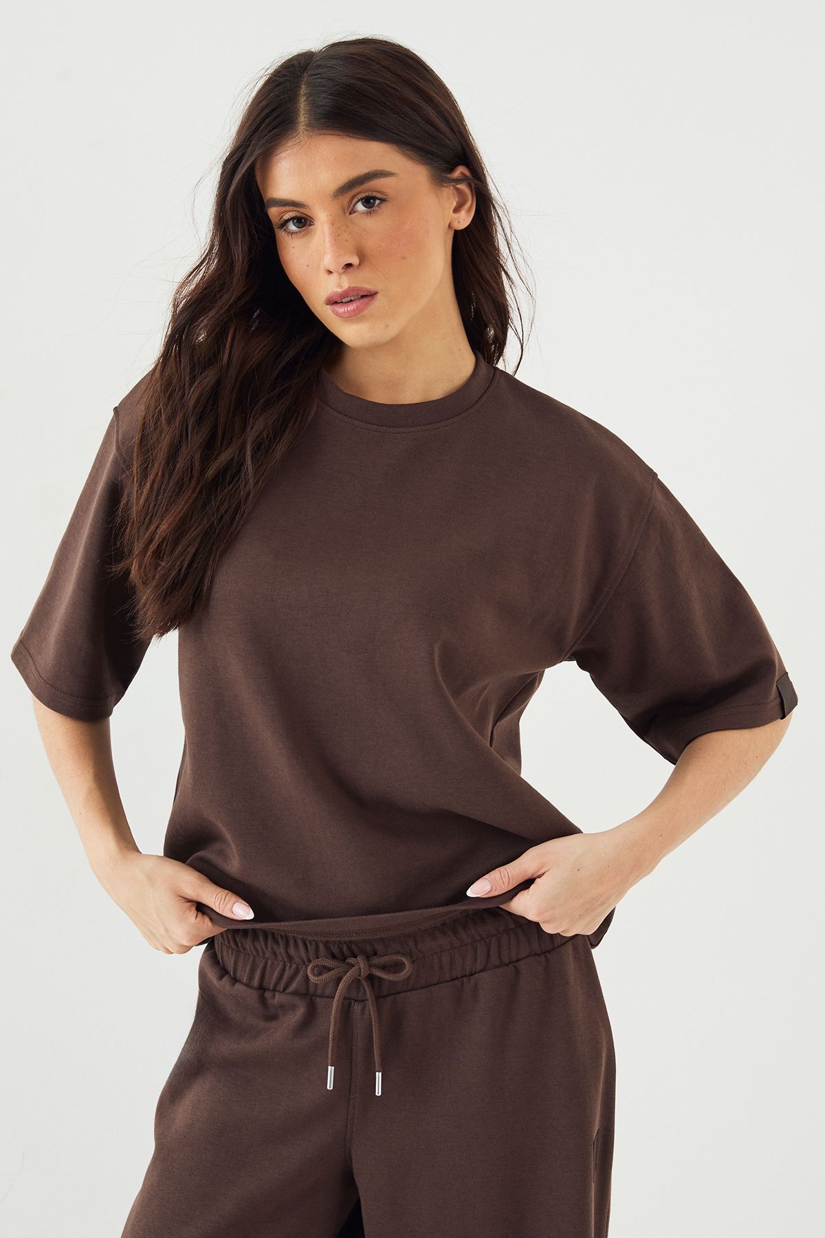 DSGN Studio DSGN Studio Interlock Crew Neck Oversized T-Shirt Dark Chocolate image 1