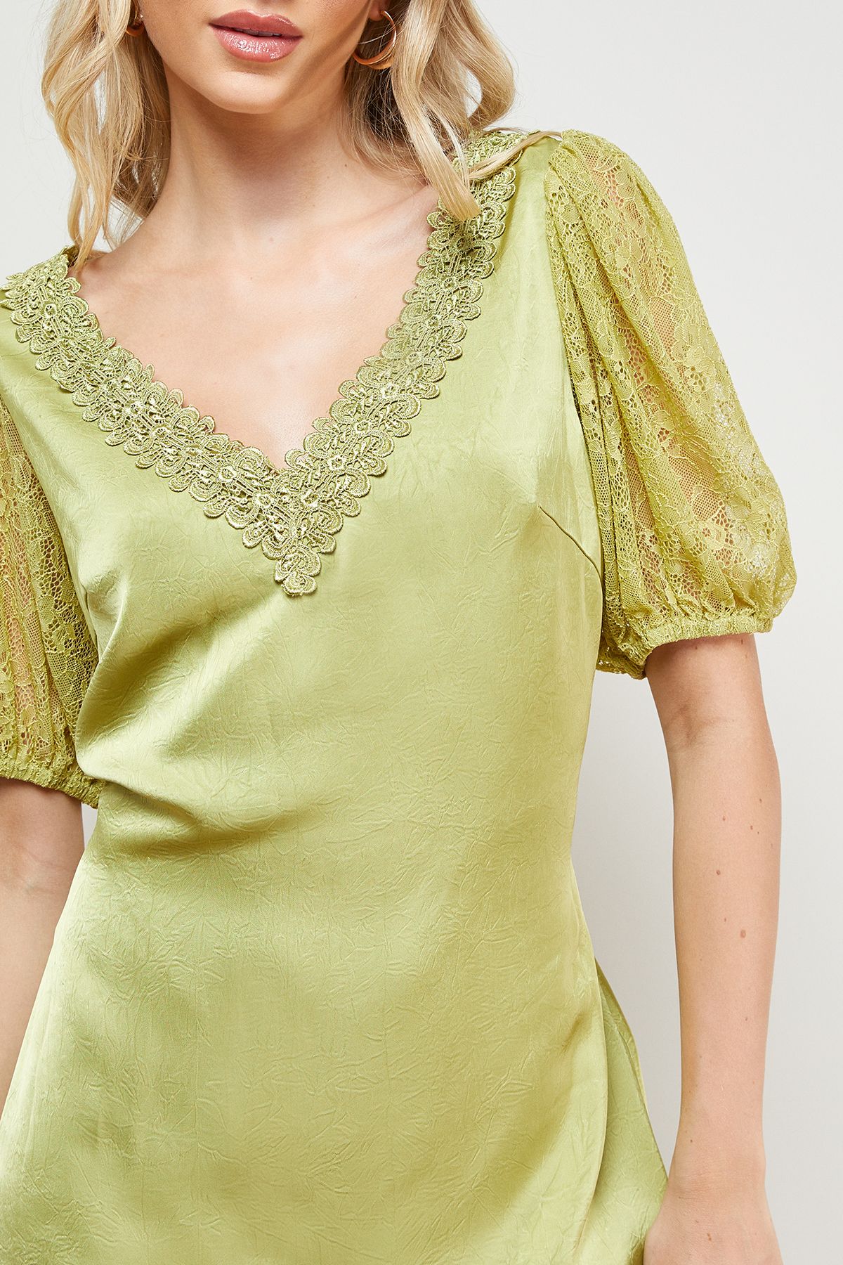 Oasis Plain Lace Frill Detail Puff Sleeve Midi Dress Chartreuse image 5