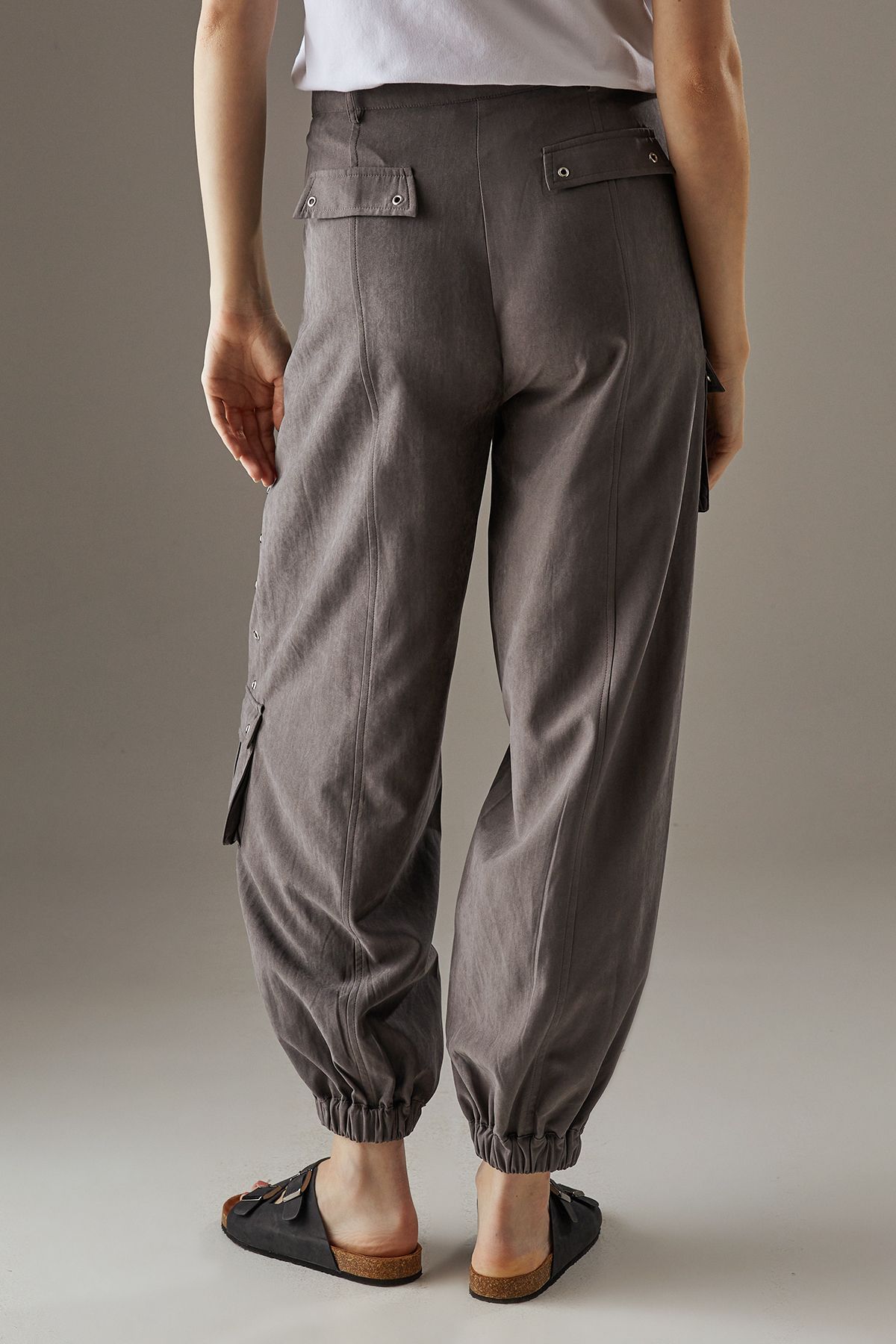 Warehouse Peach Satin Utility Eyelet Detail Cuffed Trousers Dark Grey image 3