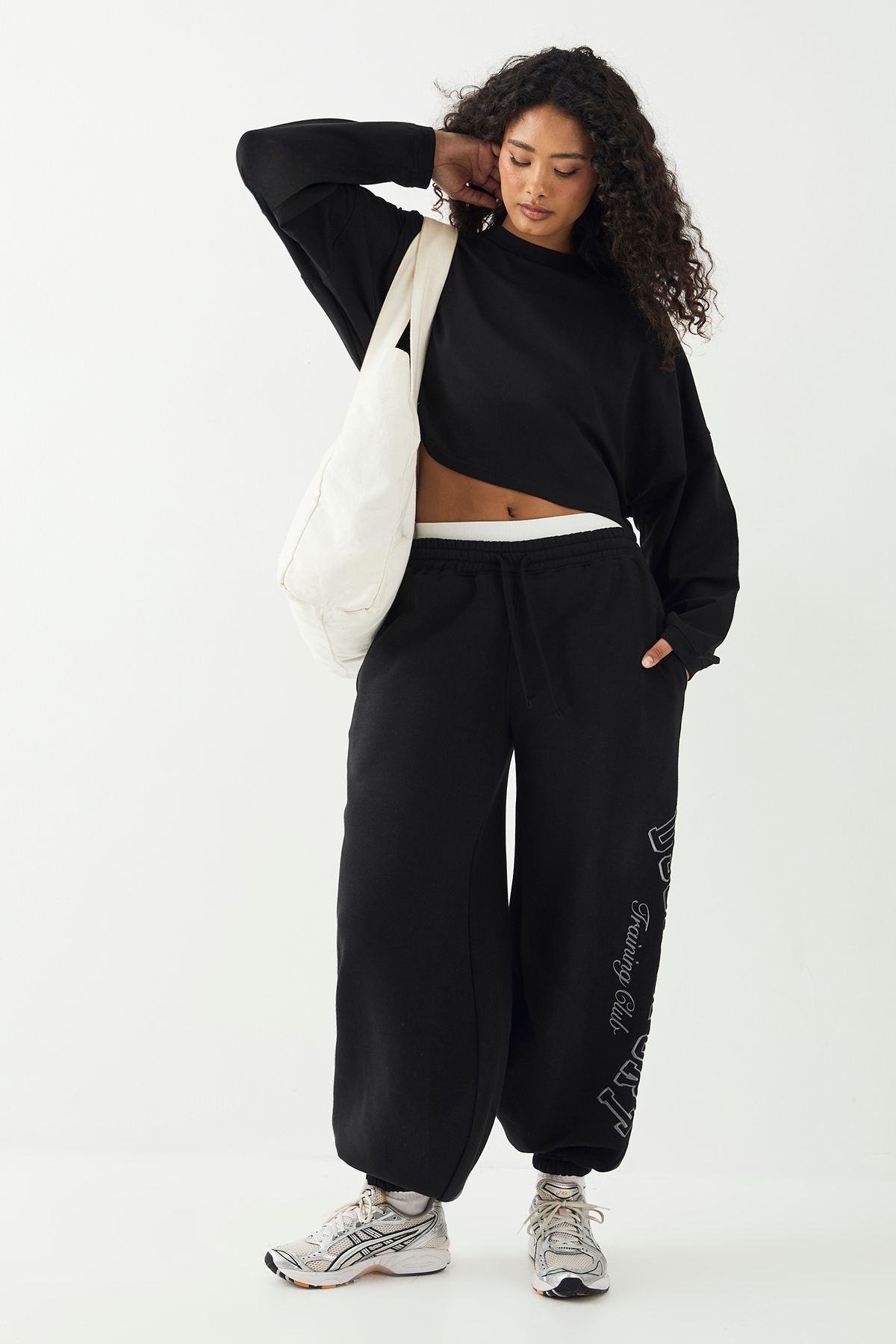 DSGN Studio DSGN Studio Sport Training Club Oversized Cuffed Jogger Black image 3