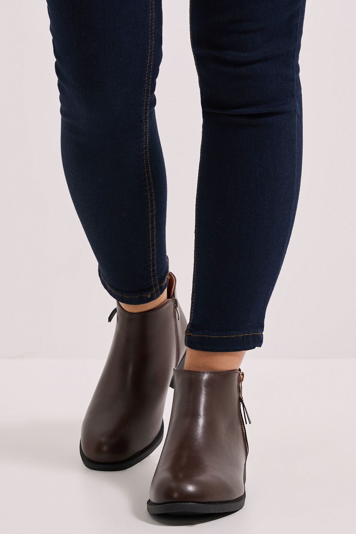 Dorothy Perkins Wide Fit Maddy Side Zip Flat Ankle  Boots Brown image 4