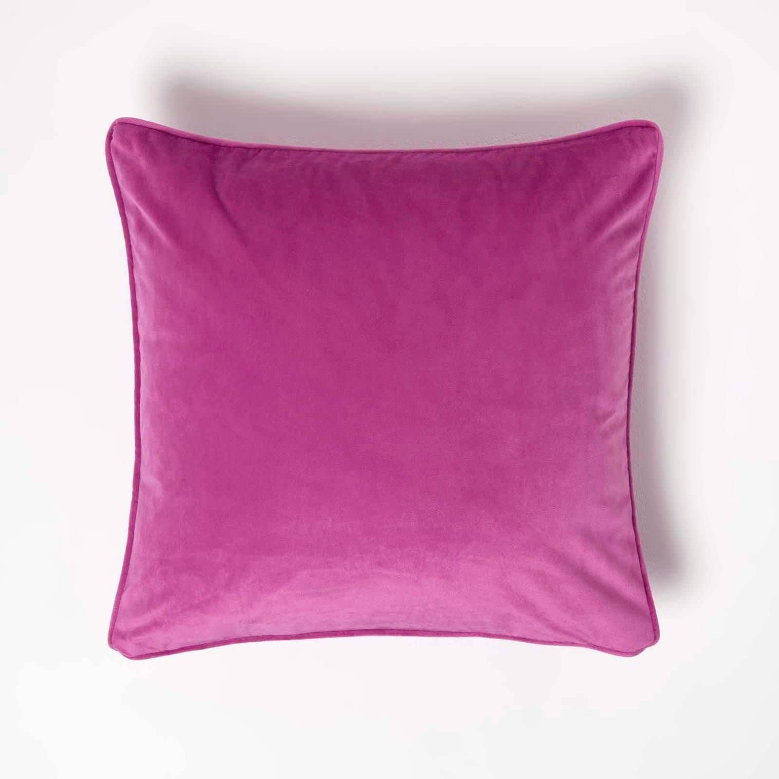 Homescapes Filled Velvet Cushion with Piped Edge 46 x 46 cm image 1