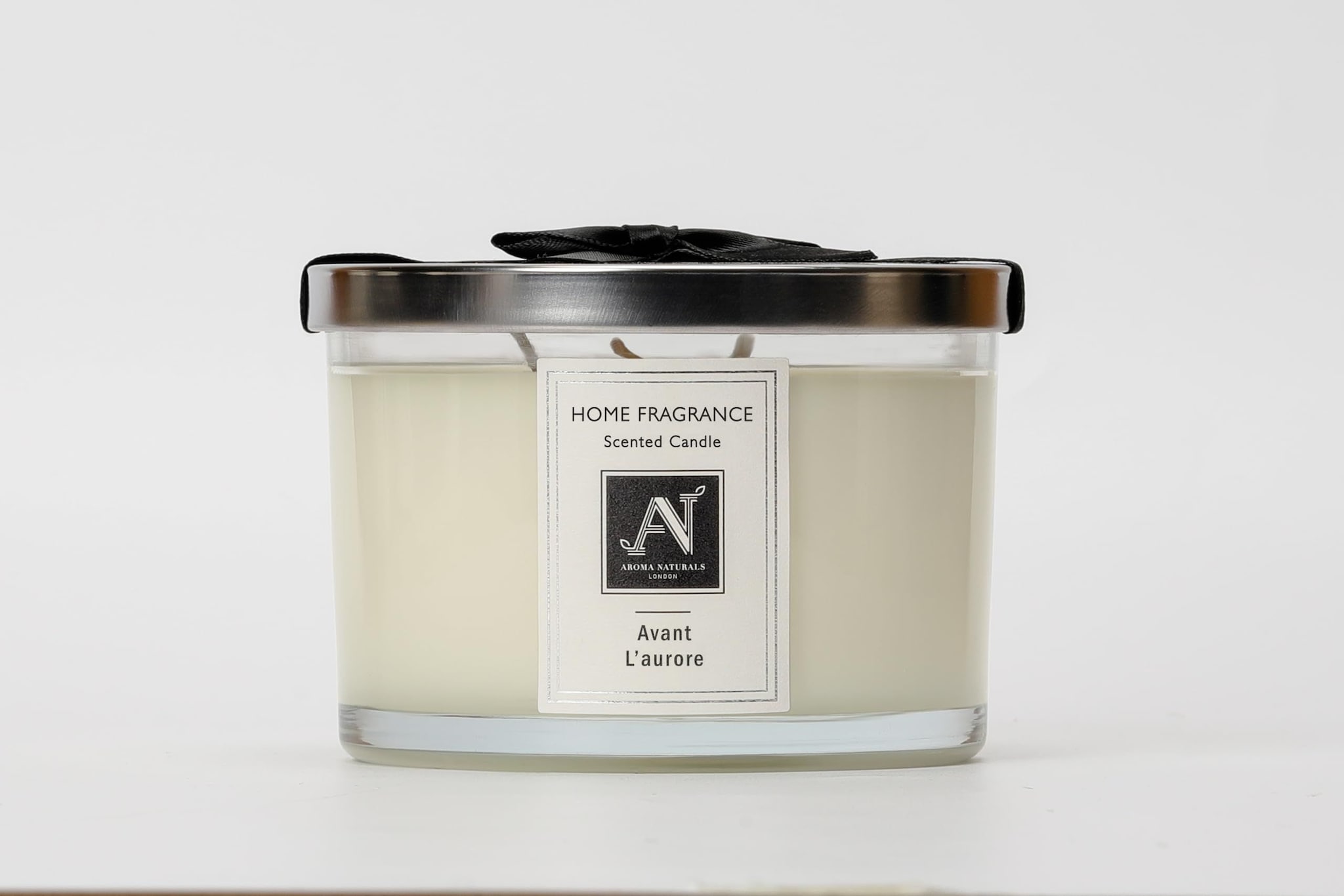 Aroma Naturals Minimalist Luxe Avant l’aurore Scented Candle image 1
