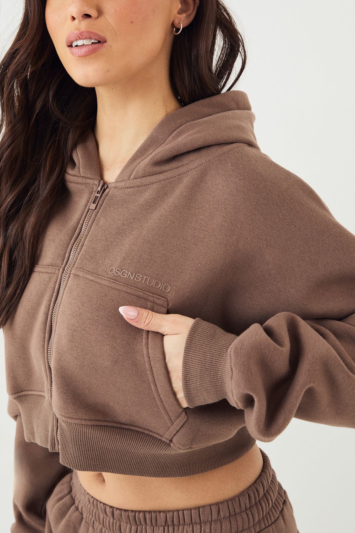 DSGN Studio DSGN Studio Boxy Crop Zip Through Hoodie Mocha image 4