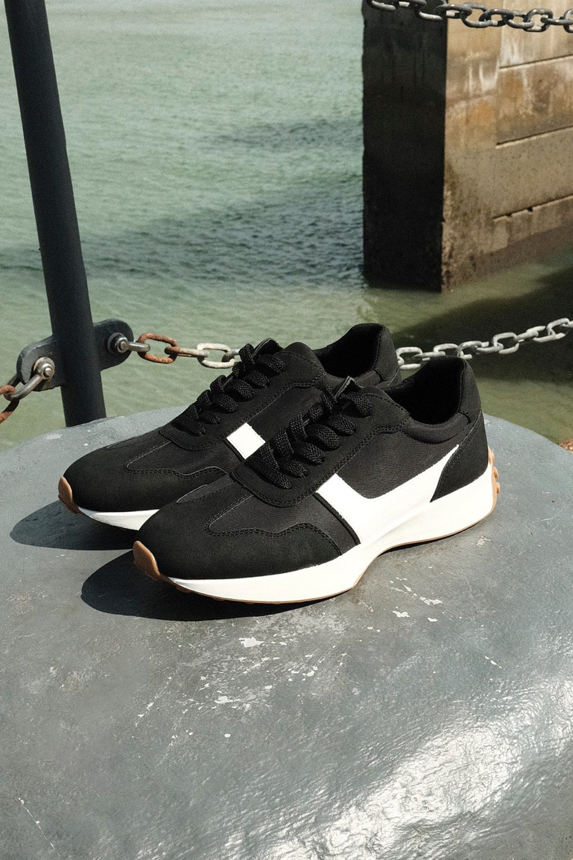 Linzi Hustle Black Suede Mix Sports Trainers image 2