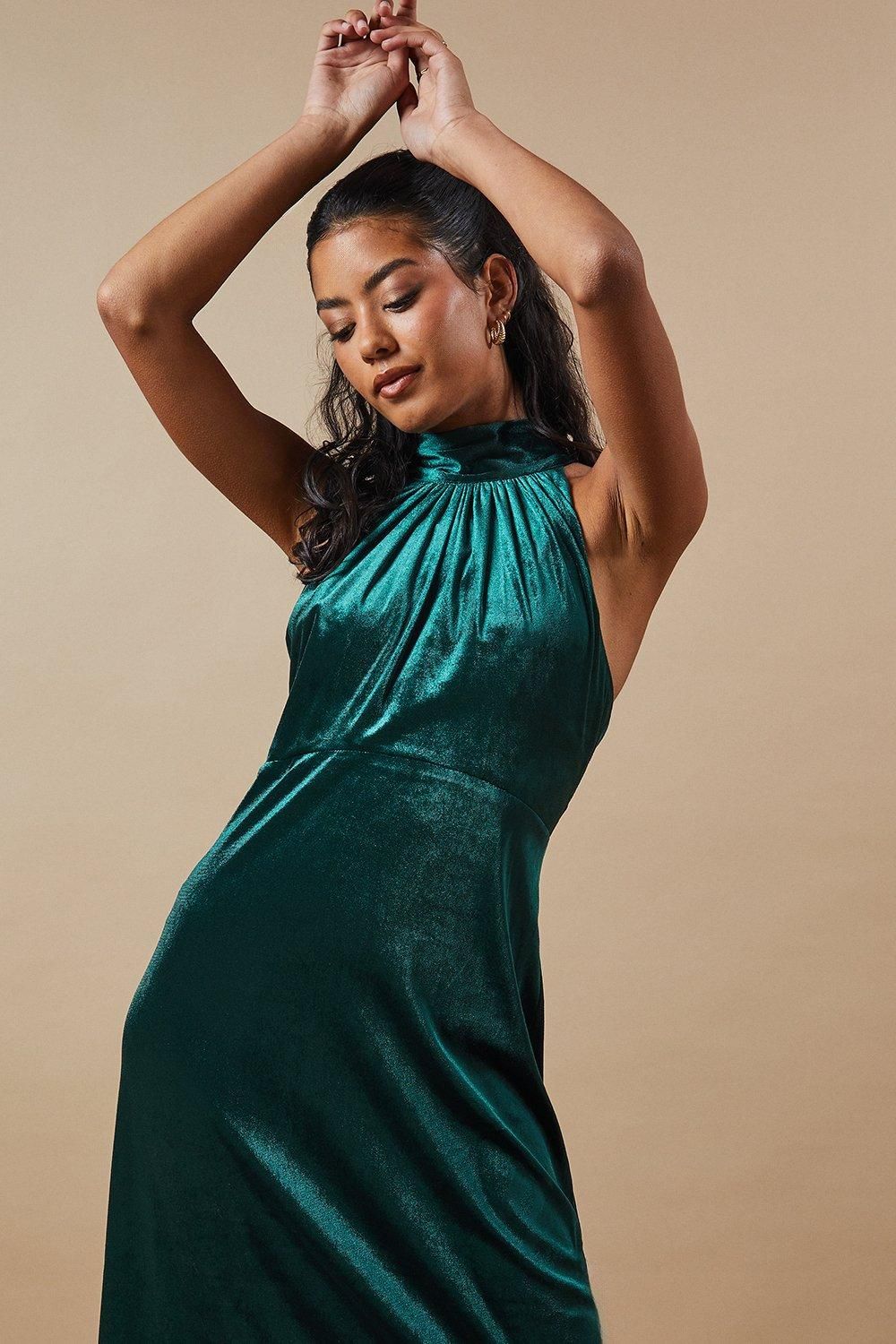 Oasis Petite Velvet Halter Bias Cut Maxi Bridesmaid Dress Emerald image 4