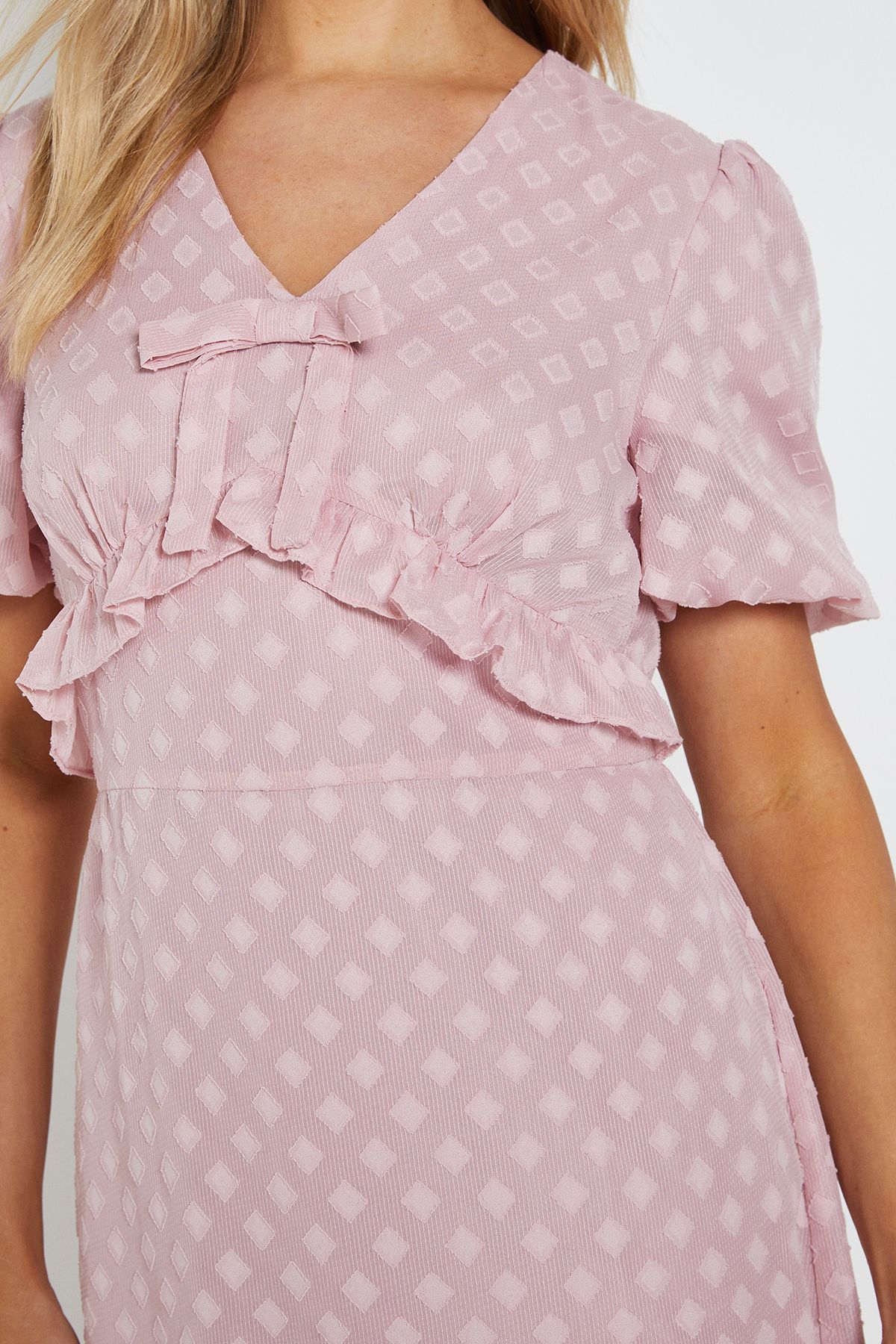 Dorothy Perkins DP Luxe Ruffle Detail Waist Chiffon Maxi Dress Blush image 5