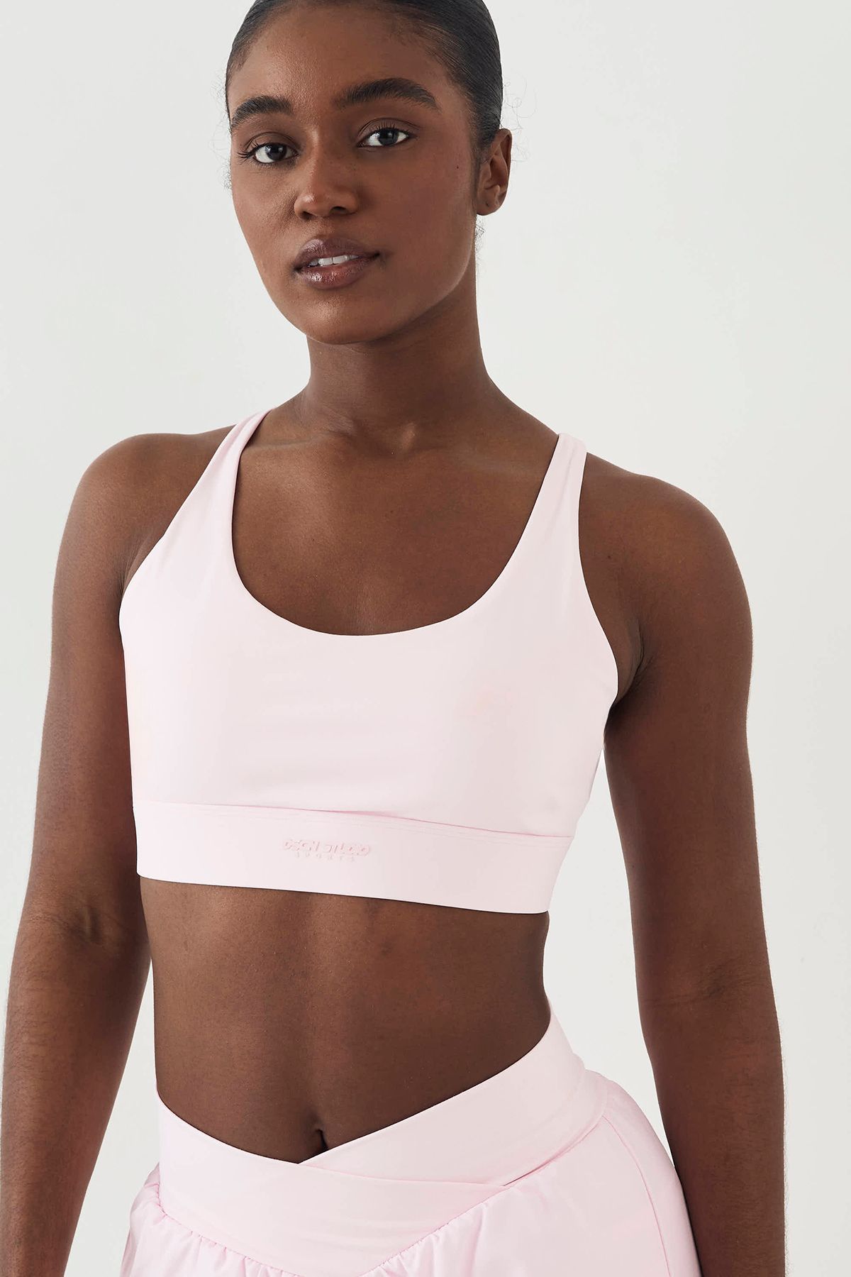 DSGN Studio DSGN Studio Ultra Sculpt Cross Back Sports Bra Marshmallow Pink