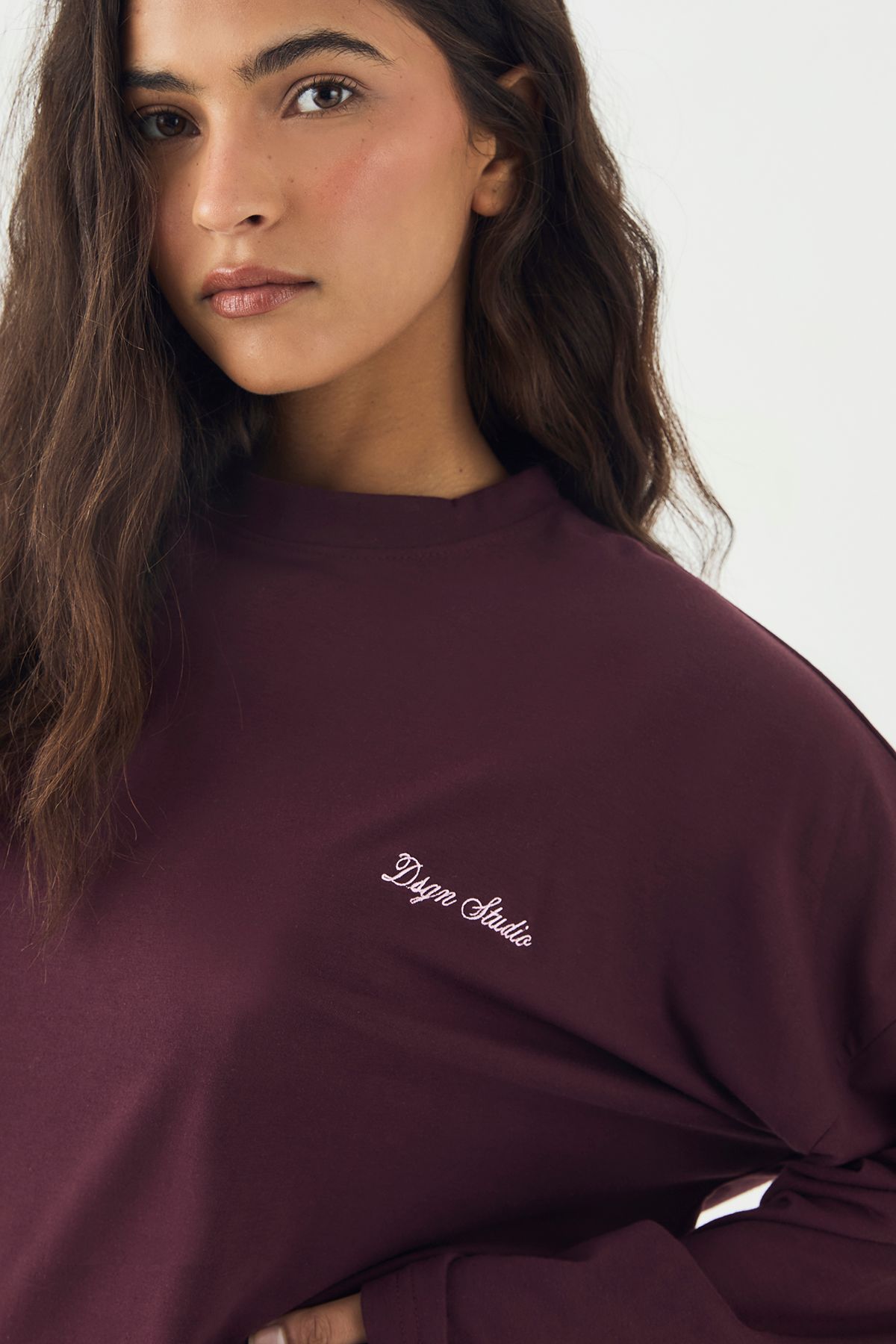 DSGN Studio DSGN Studio Lounge Long Sleeve Oversized Supersoft T-Shirt Burgundy image 4