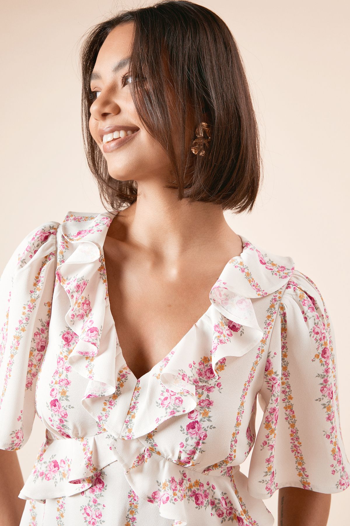 Dorothy Perkins Frill Detail Angel Sleeve Tie Back Blouse Floral image 4