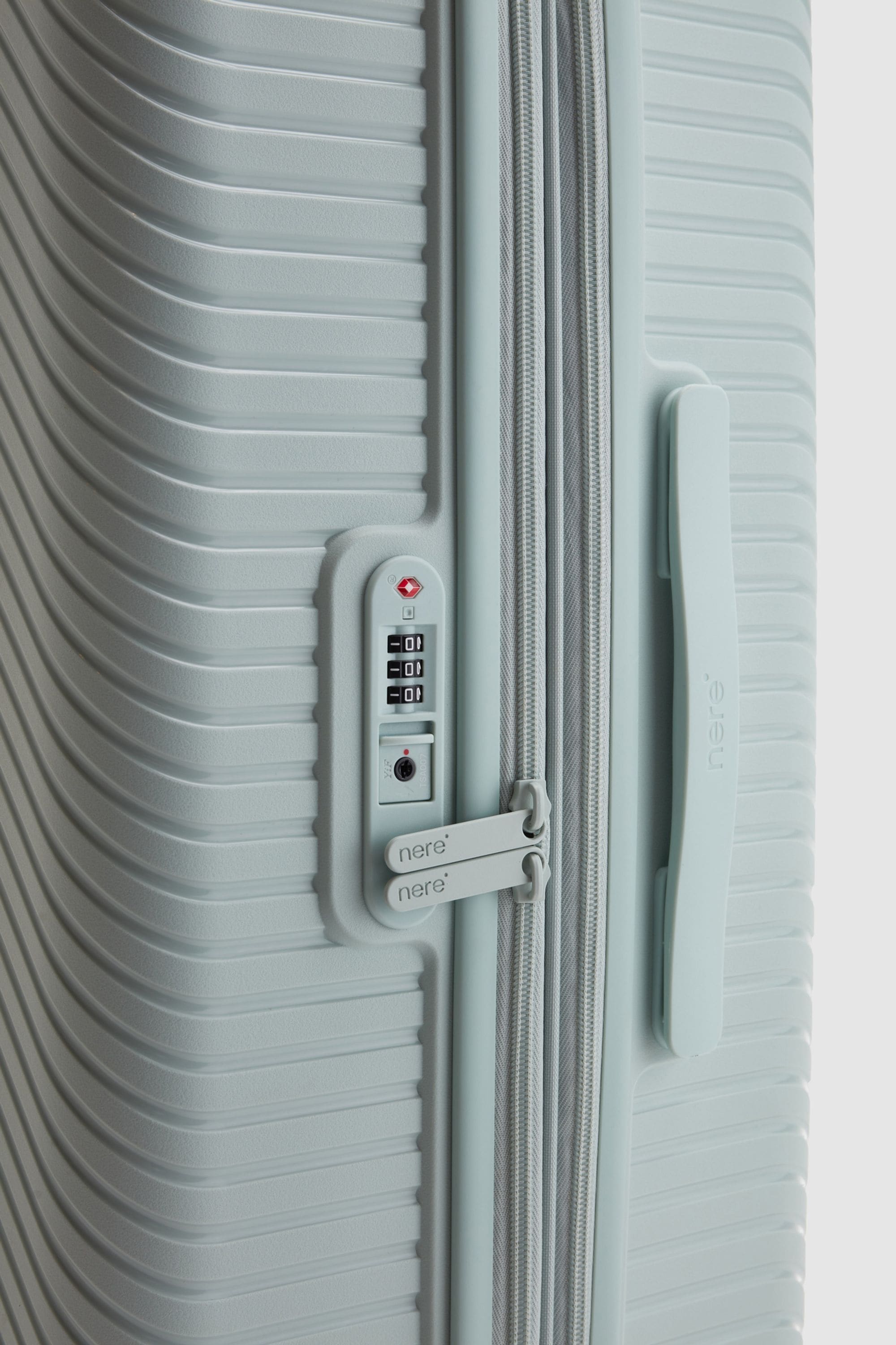 Nere Travel Bondi Medium Suitcase image 6