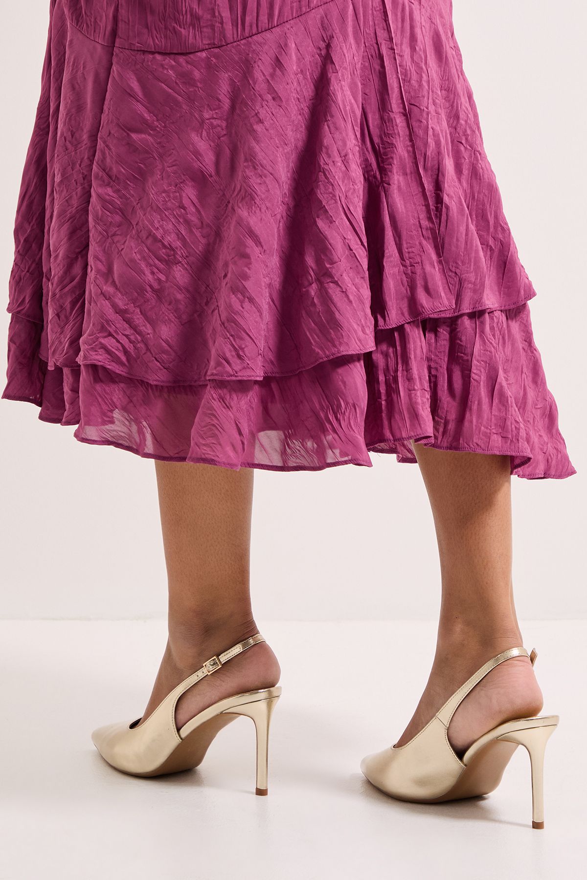 Dorothy Perkins Wide Fit Dasha Sling Back High Stiletto Court Shoes Gold image 4