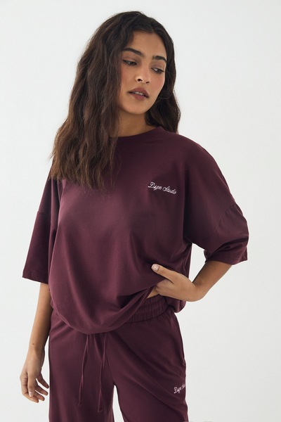 DSGN Studio DSGN Studio Lounge Short Sleeve Oversized Supersoft T-Shirt Burgundy